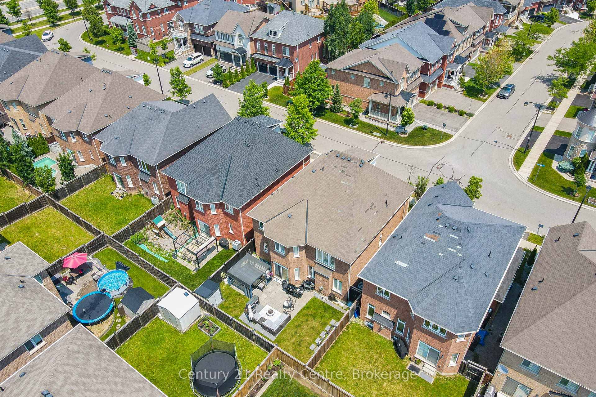 Photo 25 of 741 Wettlaufer Terrace, Milton, Scott — HOMEH
