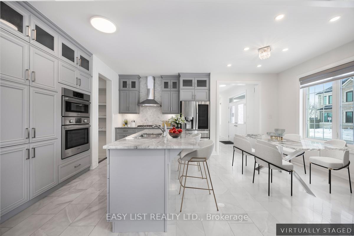 Photo 11 of 10 Navitas Crescent, Markham, Victoria Square — HOMEH