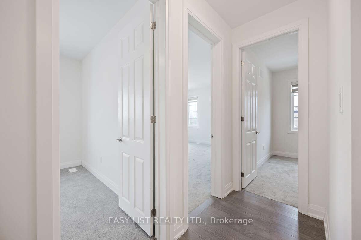 Photo 21 of 10 Navitas Crescent, Markham, Victoria Square — HOMEH