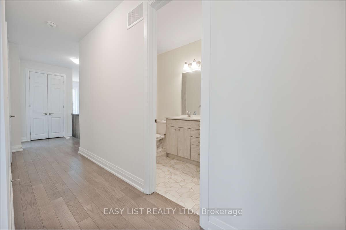Photo 28 of 10 Navitas Crescent, Markham, Victoria Square — HOMEH