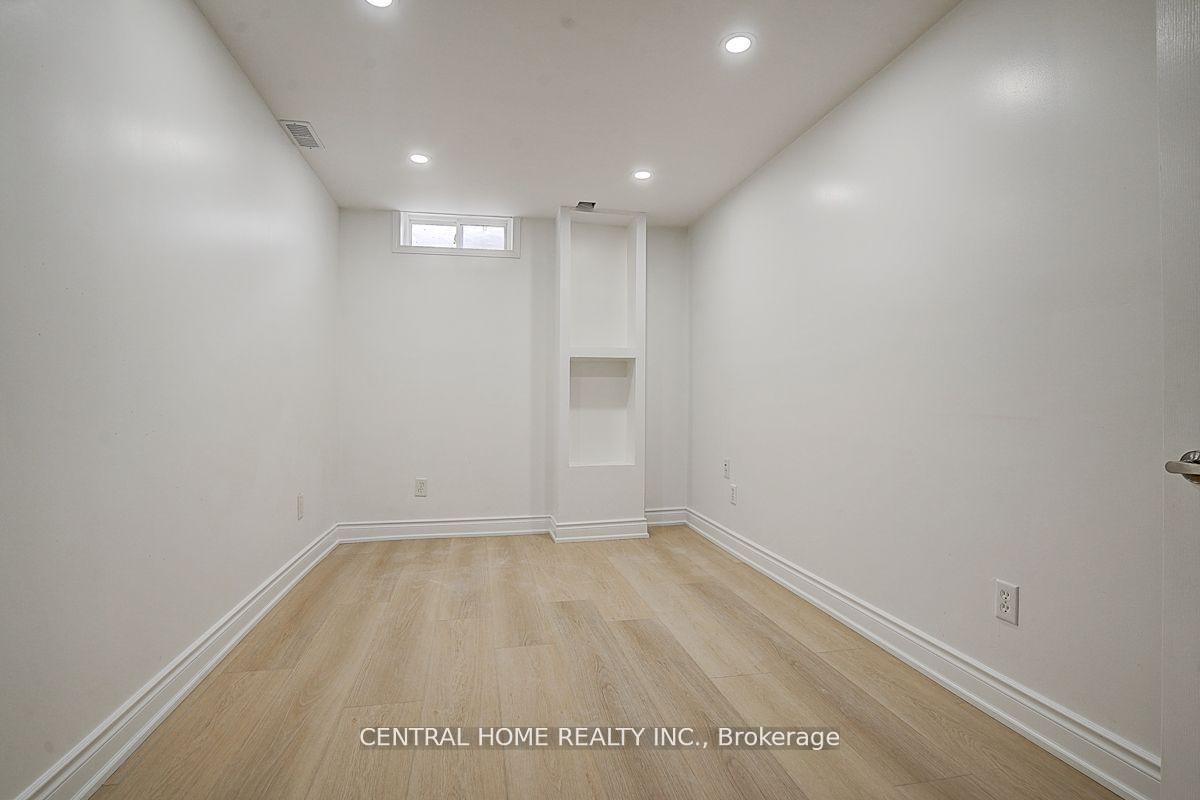 Photo 7 of Unit Bsmt, 47 Stella Drive, Markham, Middlefield — HOMEH