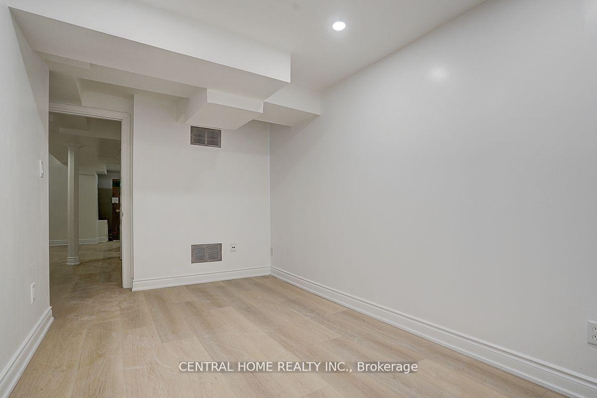 Photo 10 of Unit Bsmt, 47 Stella Drive, Markham, Middlefield — HOMEH