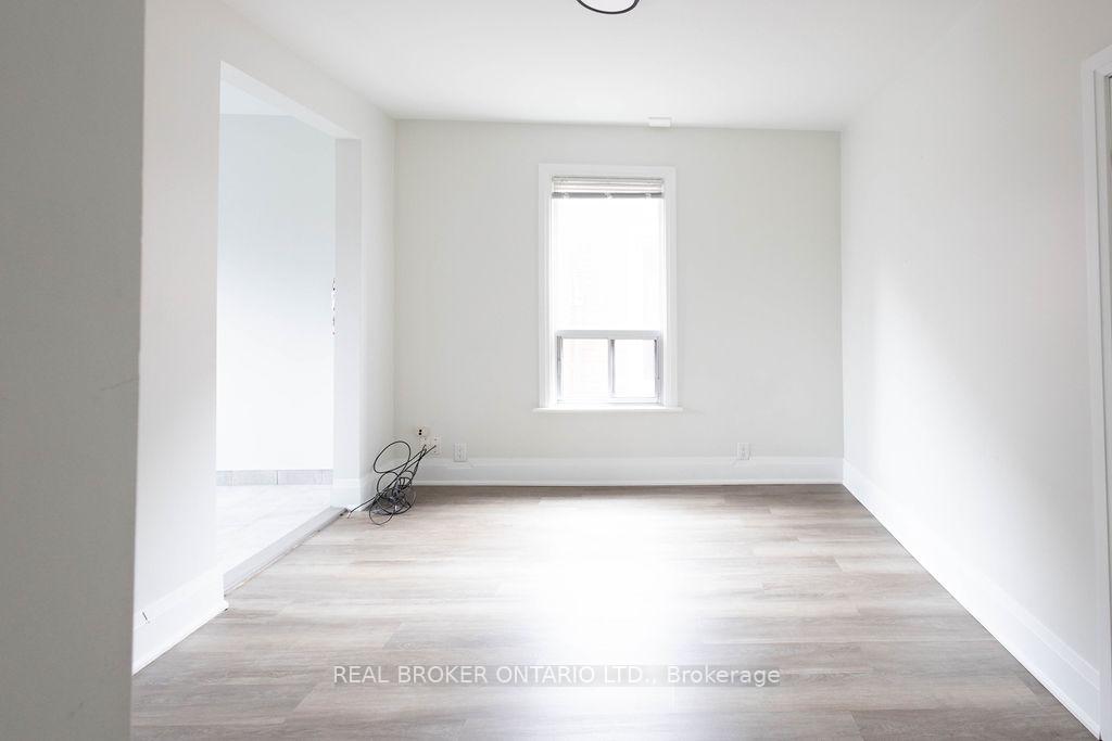 Photo 5 of Unit UPPER, 202 Victoria Avenue N, Hamilton, Landsdale — HOMEH