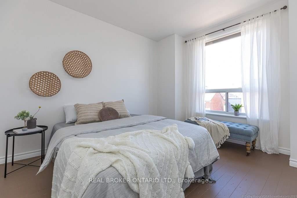 Photo 7 of Unit UPPER, 202 Victoria Avenue N, Hamilton, Landsdale — HOMEH