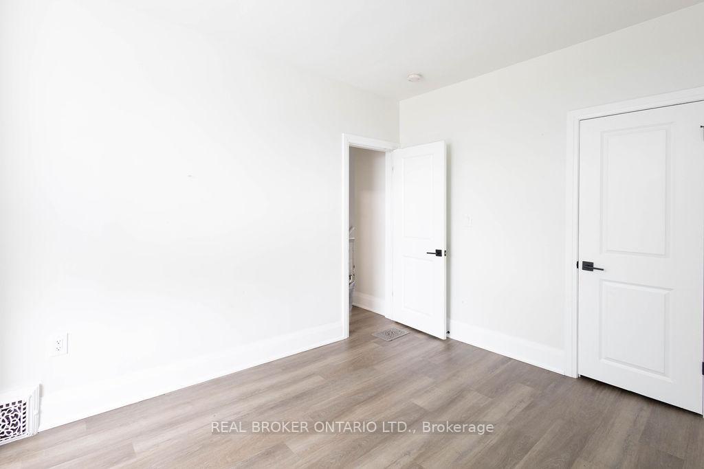 Photo 8 of Unit UPPER, 202 Victoria Avenue N, Hamilton, Landsdale — HOMEH