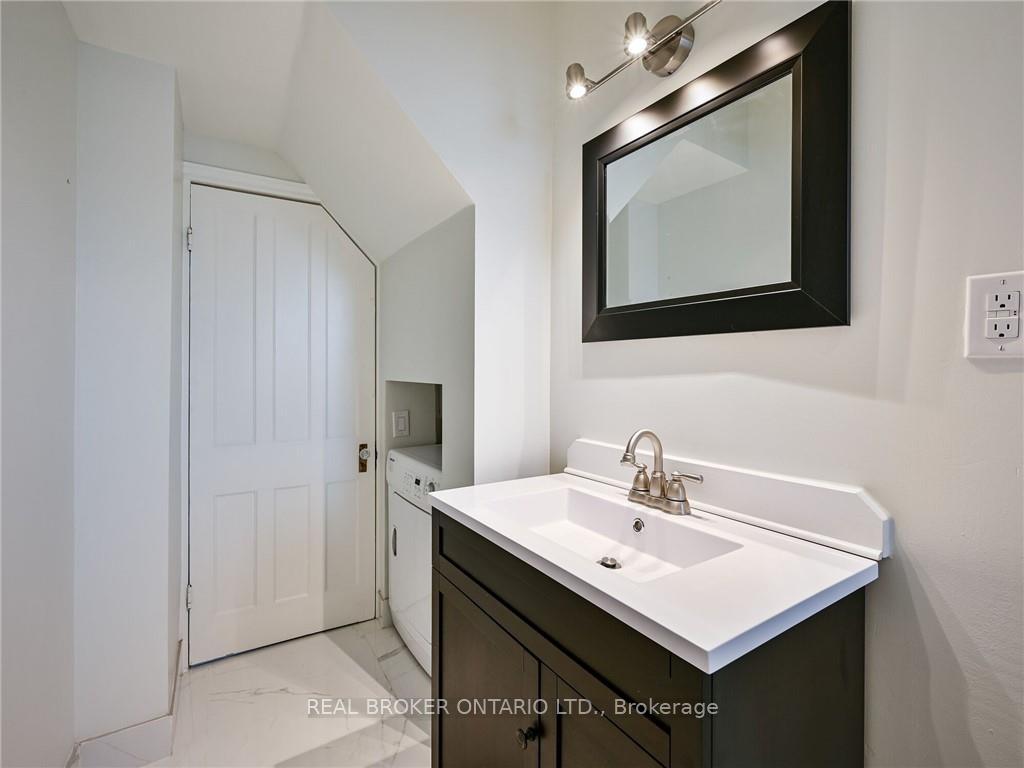 Photo 12 of Unit UPPER, 202 Victoria Avenue N, Hamilton, Landsdale — HOMEH