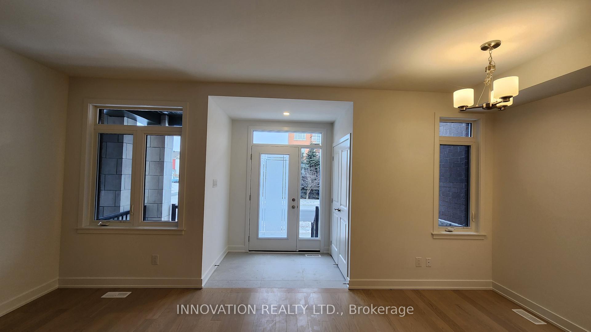 Photo 3 of 815 Anciano Crescent, Ottawa, Kanata - Emerald Meadows/Trailwest — HOMEH
