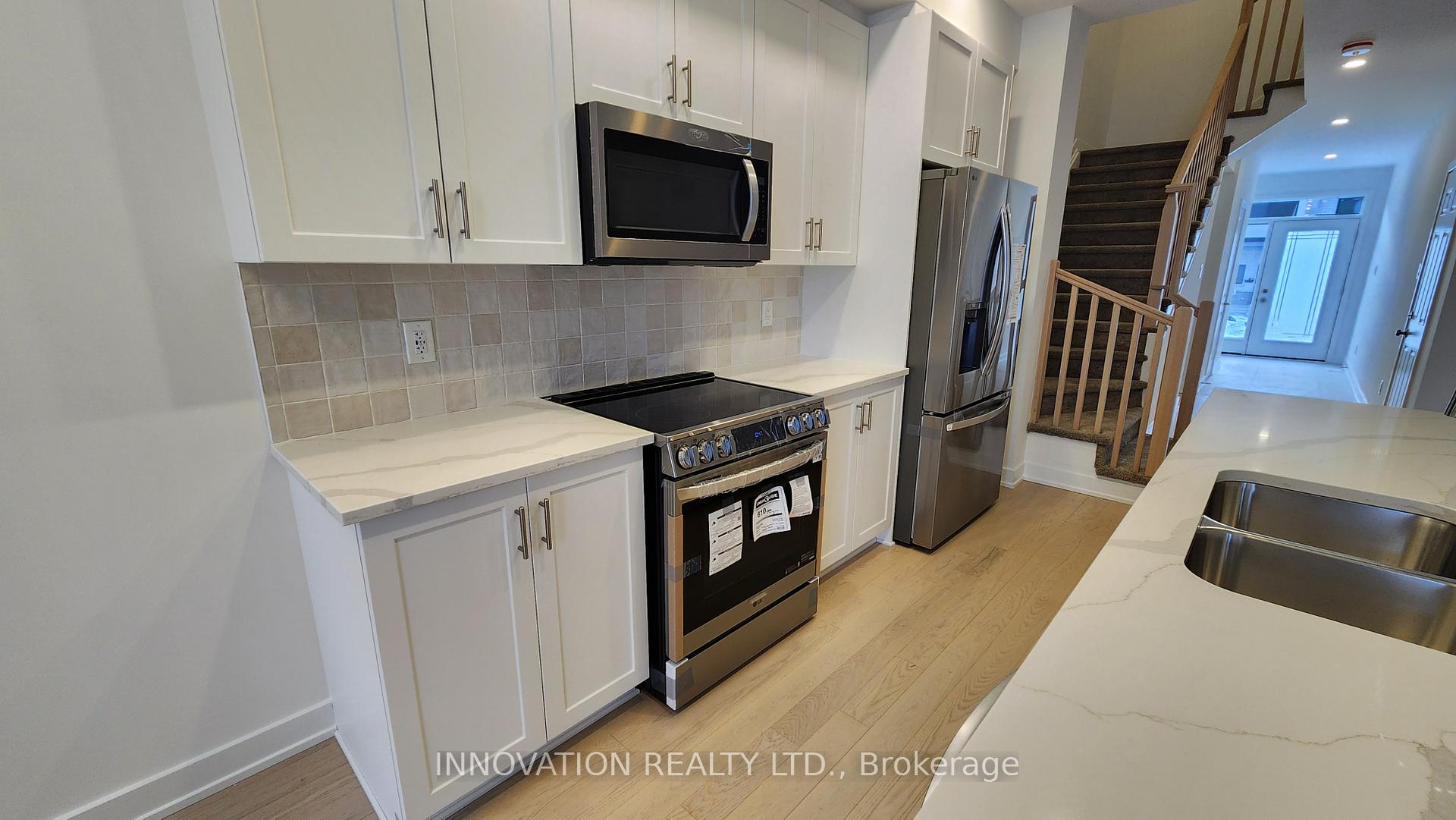 Photo 8 of 815 Anciano Crescent, Ottawa, Kanata - Emerald Meadows/Trailwest — HOMEH