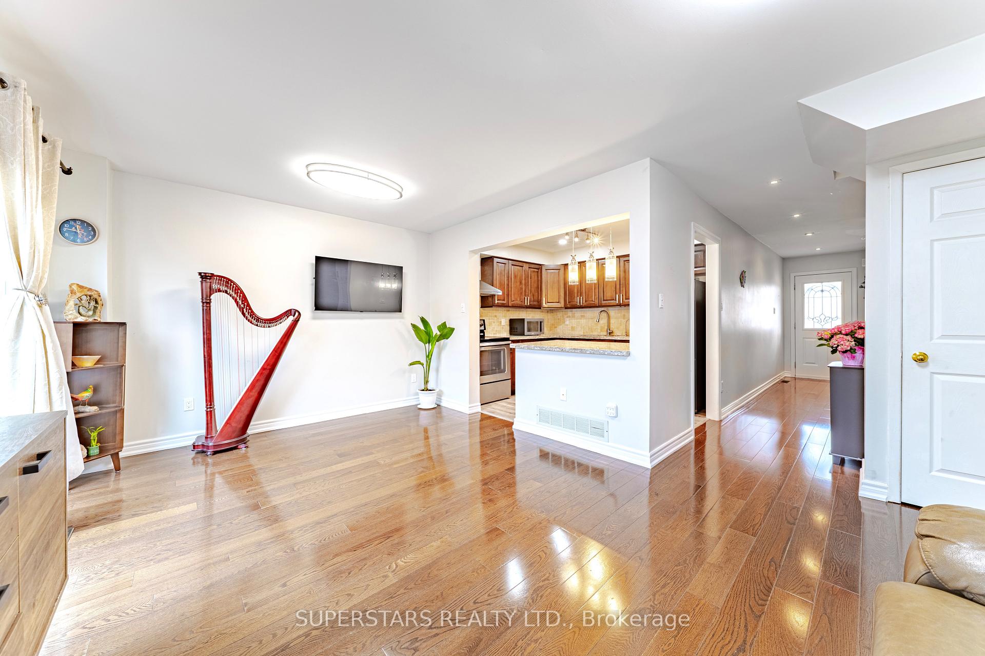 Photo 19 of 15 Harness Circle, Markham, Milliken Mills East — HOMEH