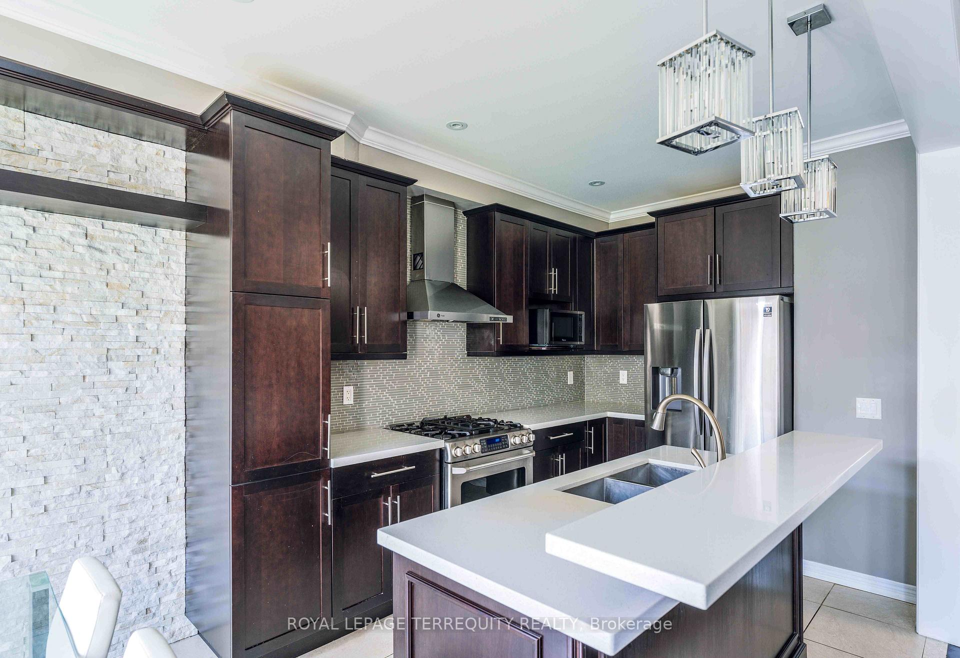 Photo 7 of 15 Hermitage Boulevard, Markham, Wismer — HOMEH