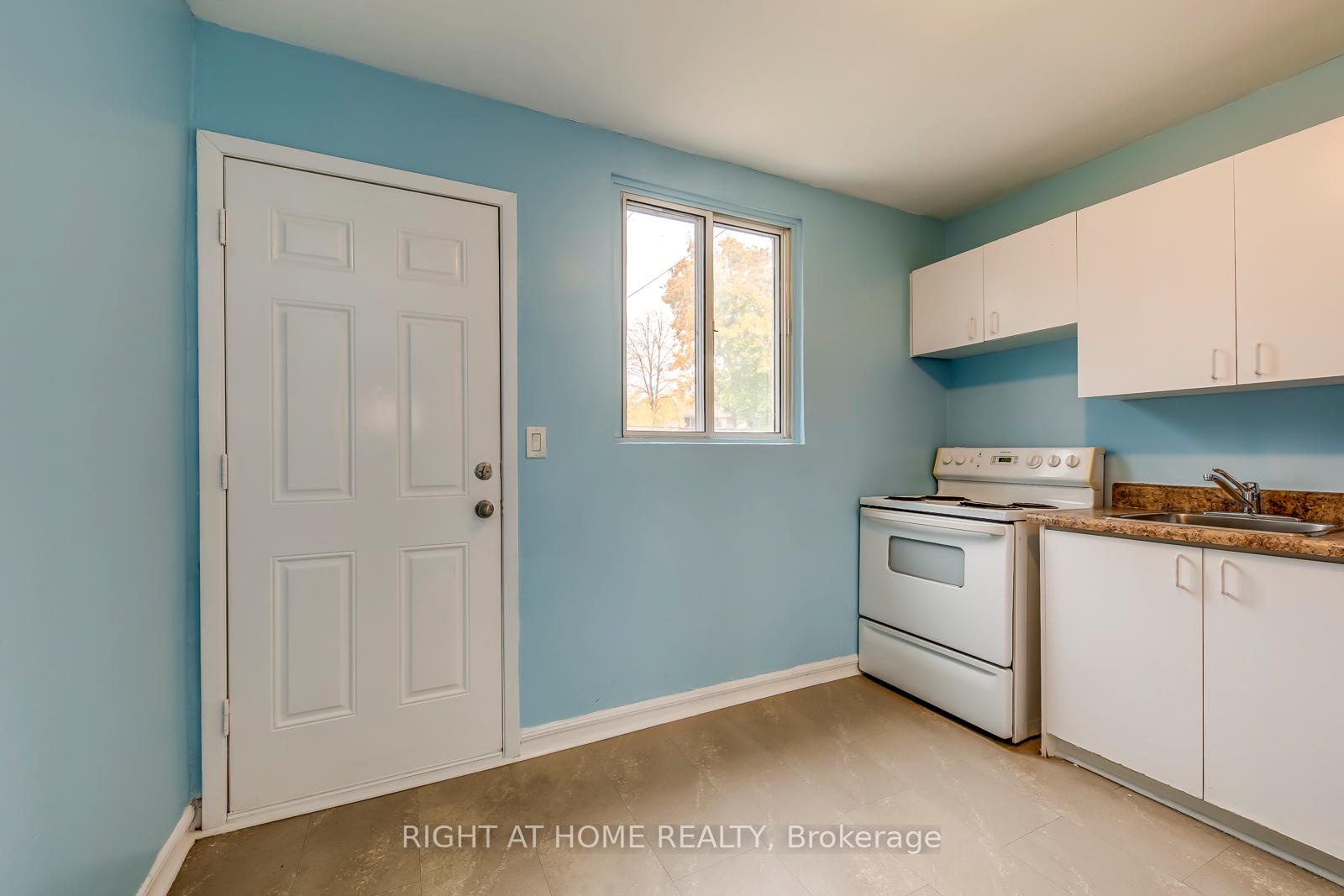 Photo 9 of 98 Armstrong Avenue, Hamilton, McQuesten — HOMEH