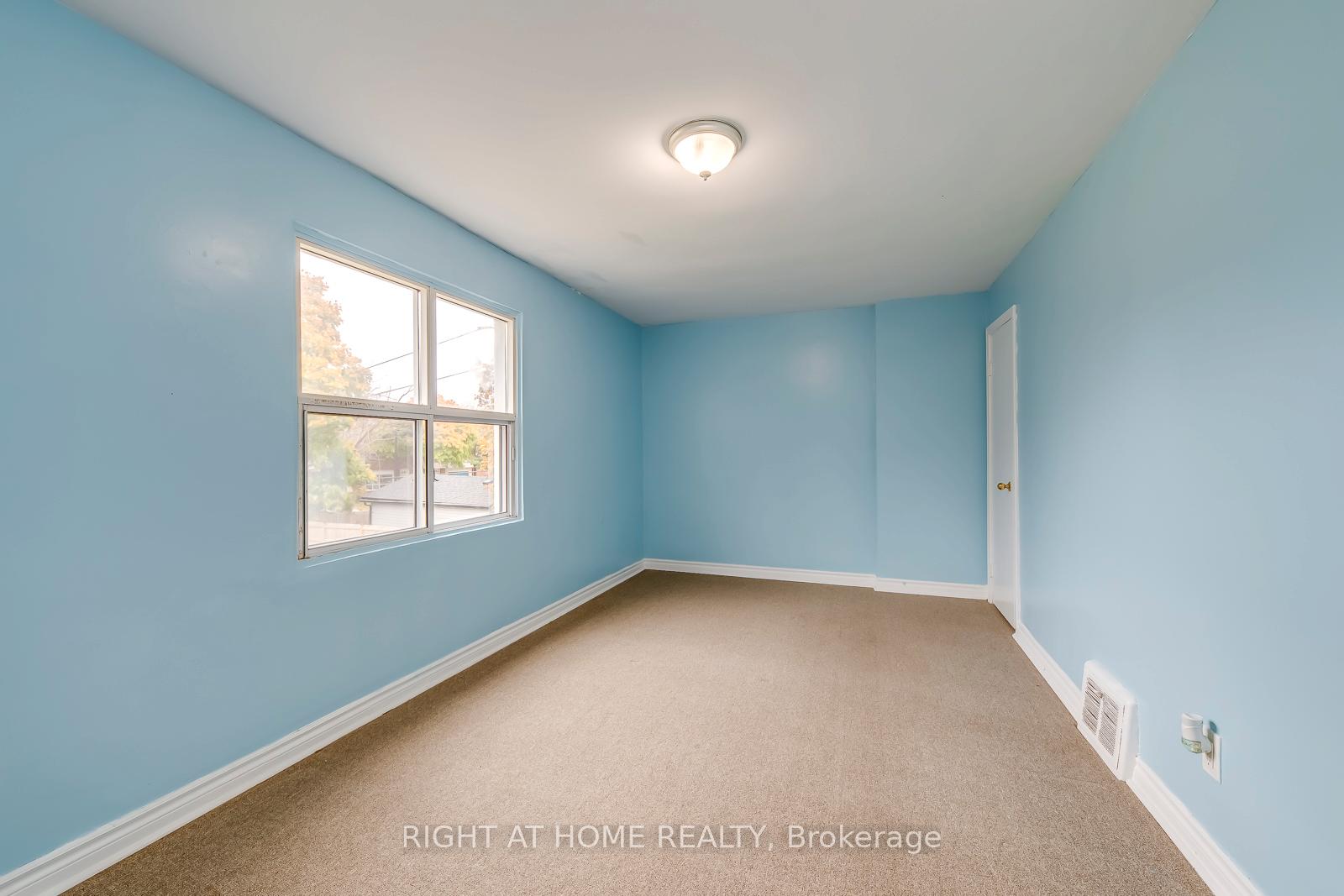 Photo 12 of 98 Armstrong Avenue, Hamilton, McQuesten — HOMEH