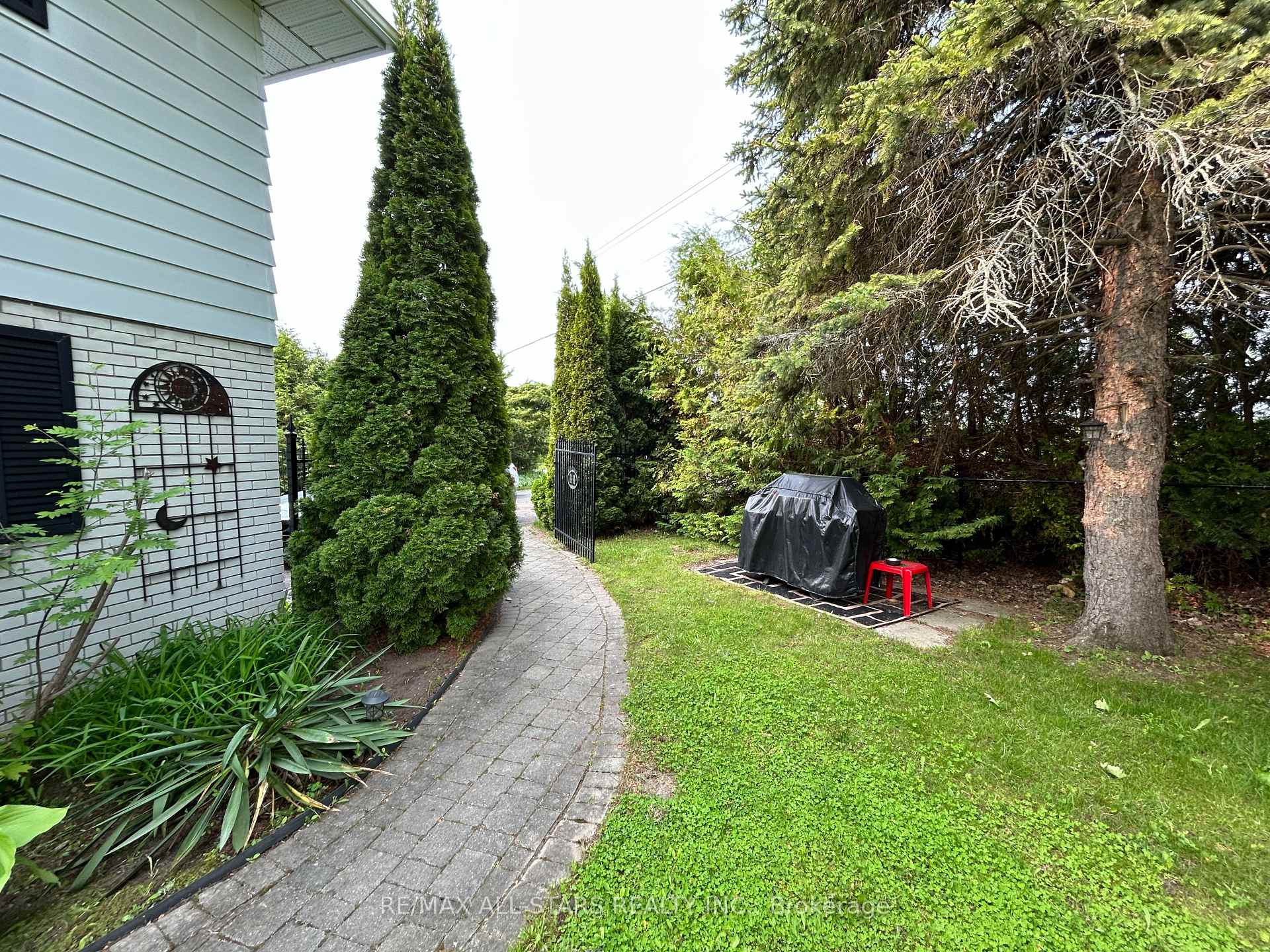 Photo 4 of 137 Anderson Drive, Kawartha Lakes, Fenelon — HOMEH