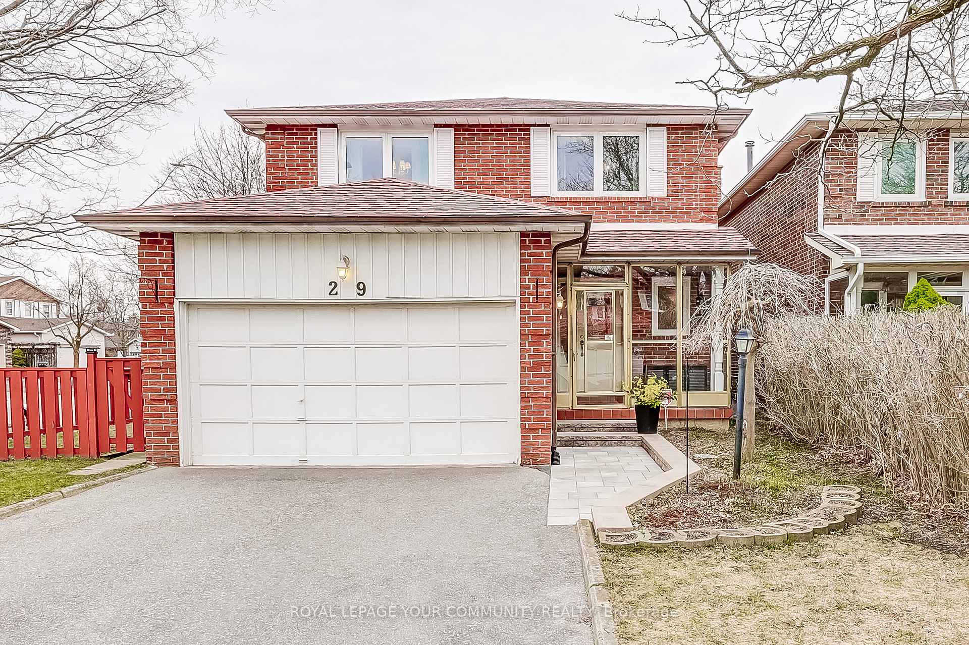 Photo 1 of 29 Trothen Circle, Markham, Markham Village — HOMEH