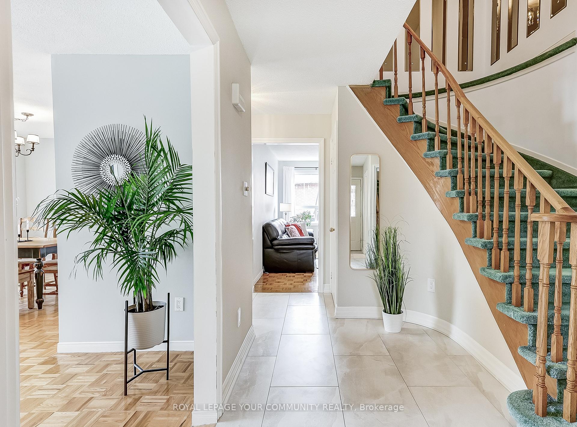 Photo 8 of 29 Trothen Circle, Markham, Markham Village — HOMEH