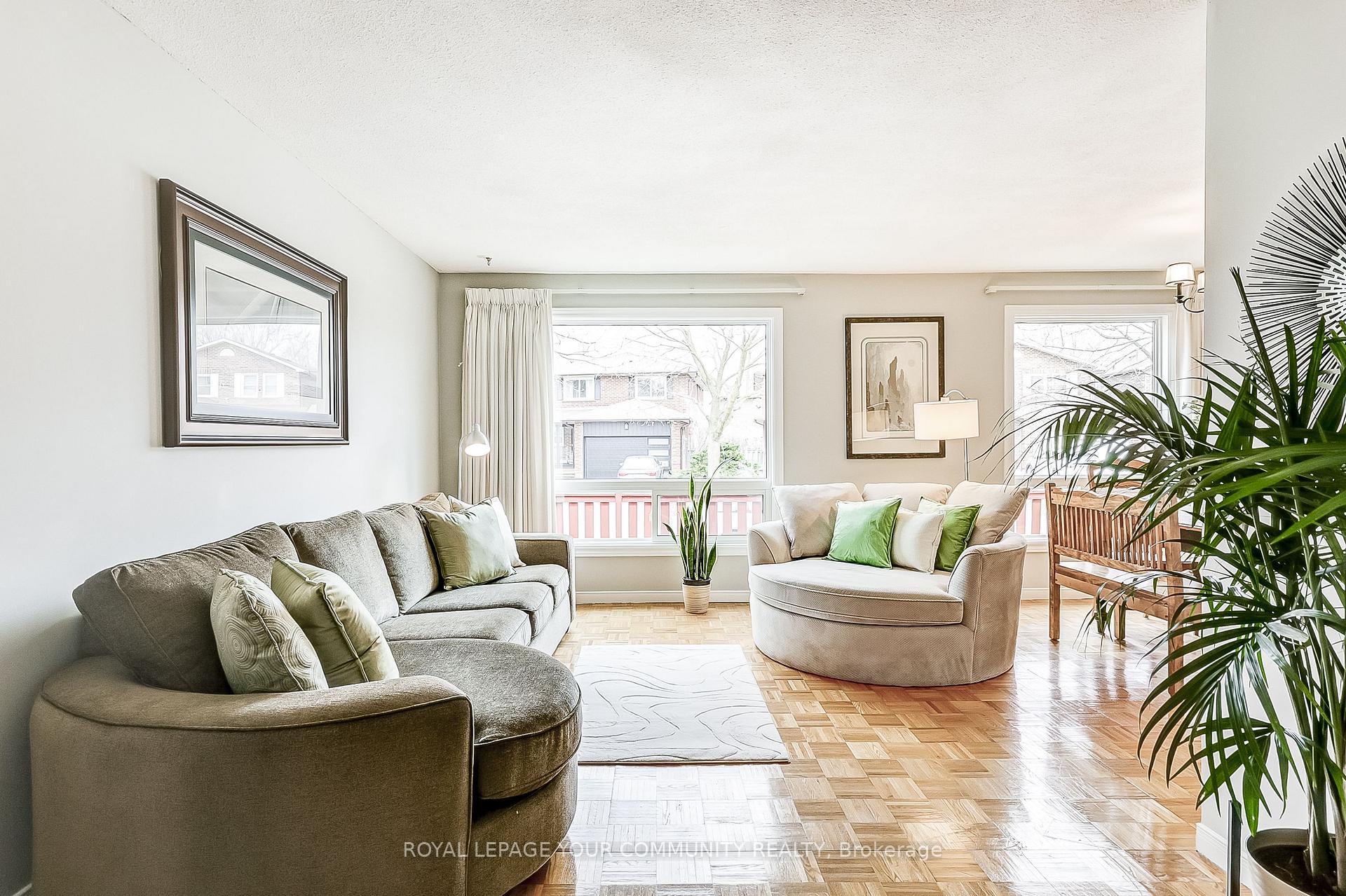 Photo 9 of 29 Trothen Circle, Markham, Markham Village — HOMEH