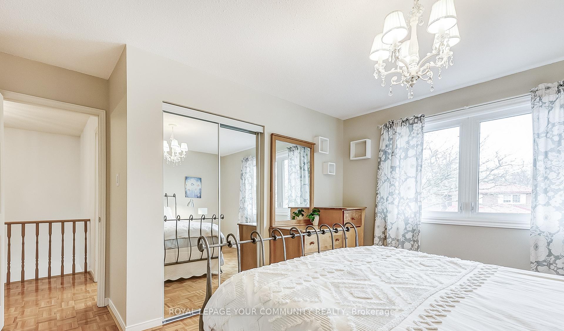 Photo 24 of 29 Trothen Circle, Markham, Markham Village — HOMEH