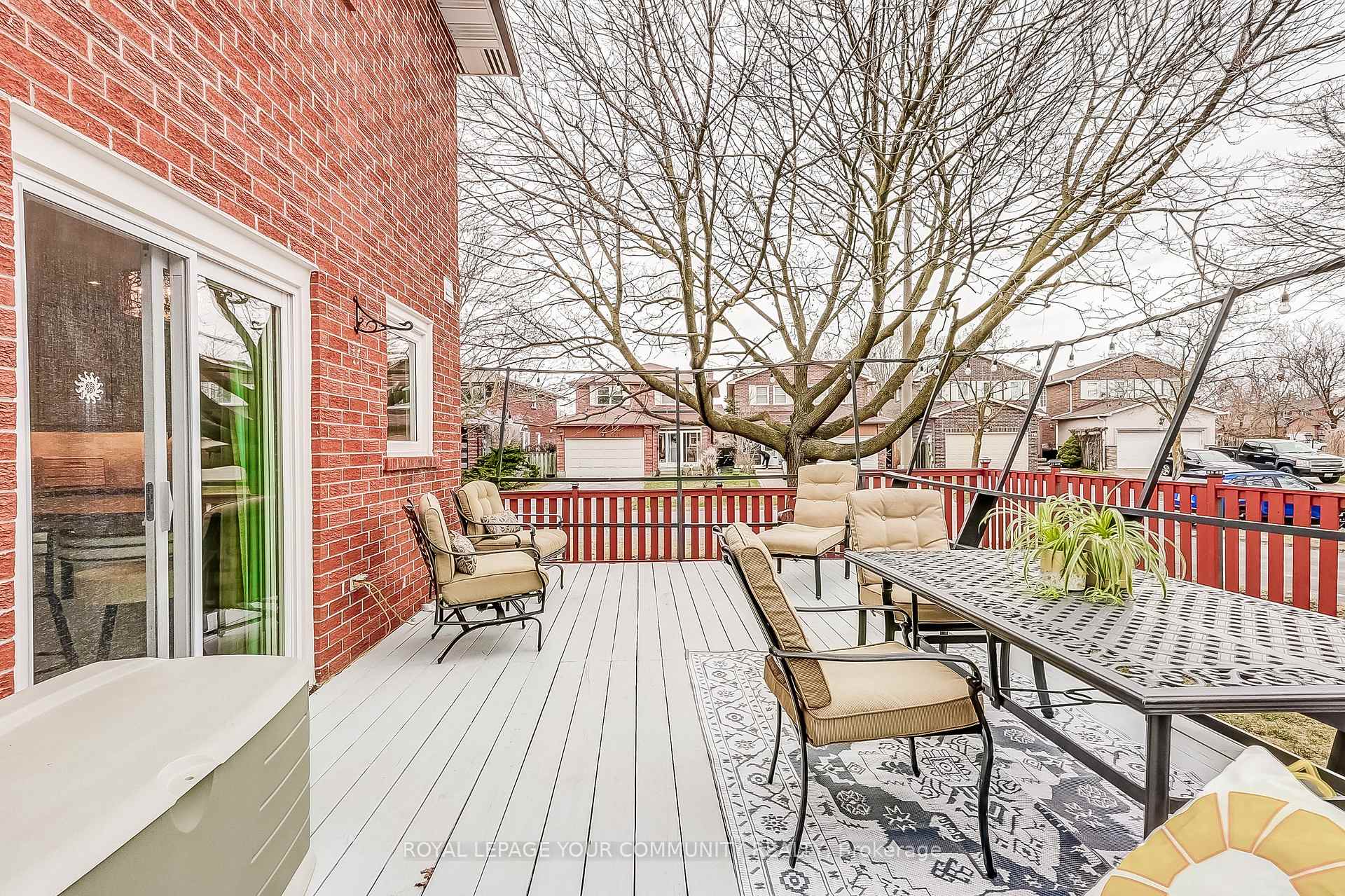 Photo 35 of 29 Trothen Circle, Markham, Markham Village — HOMEH