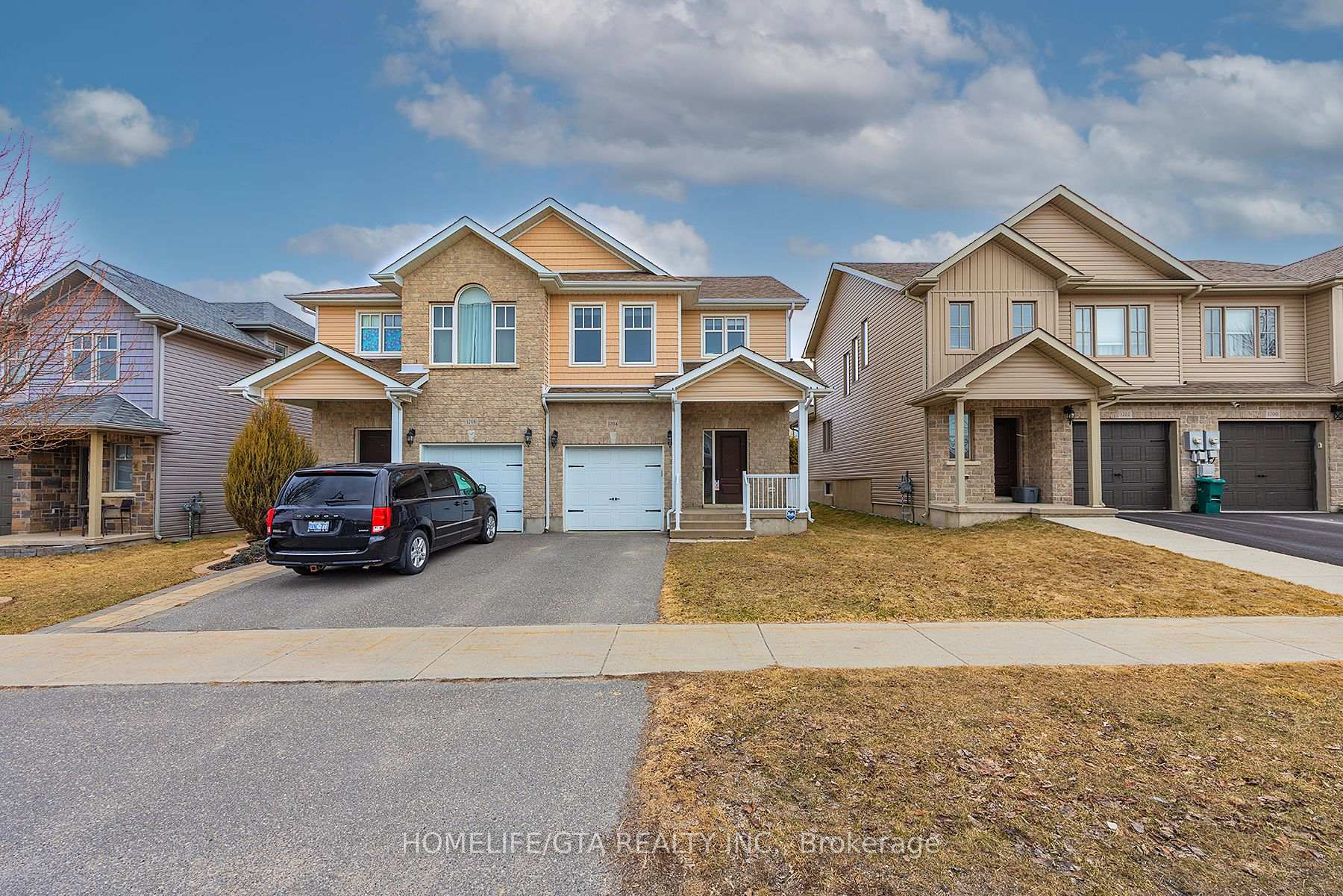 Photo 2 of 1204 Carfa Crescent, Kingston, City Northwest — HOMEH