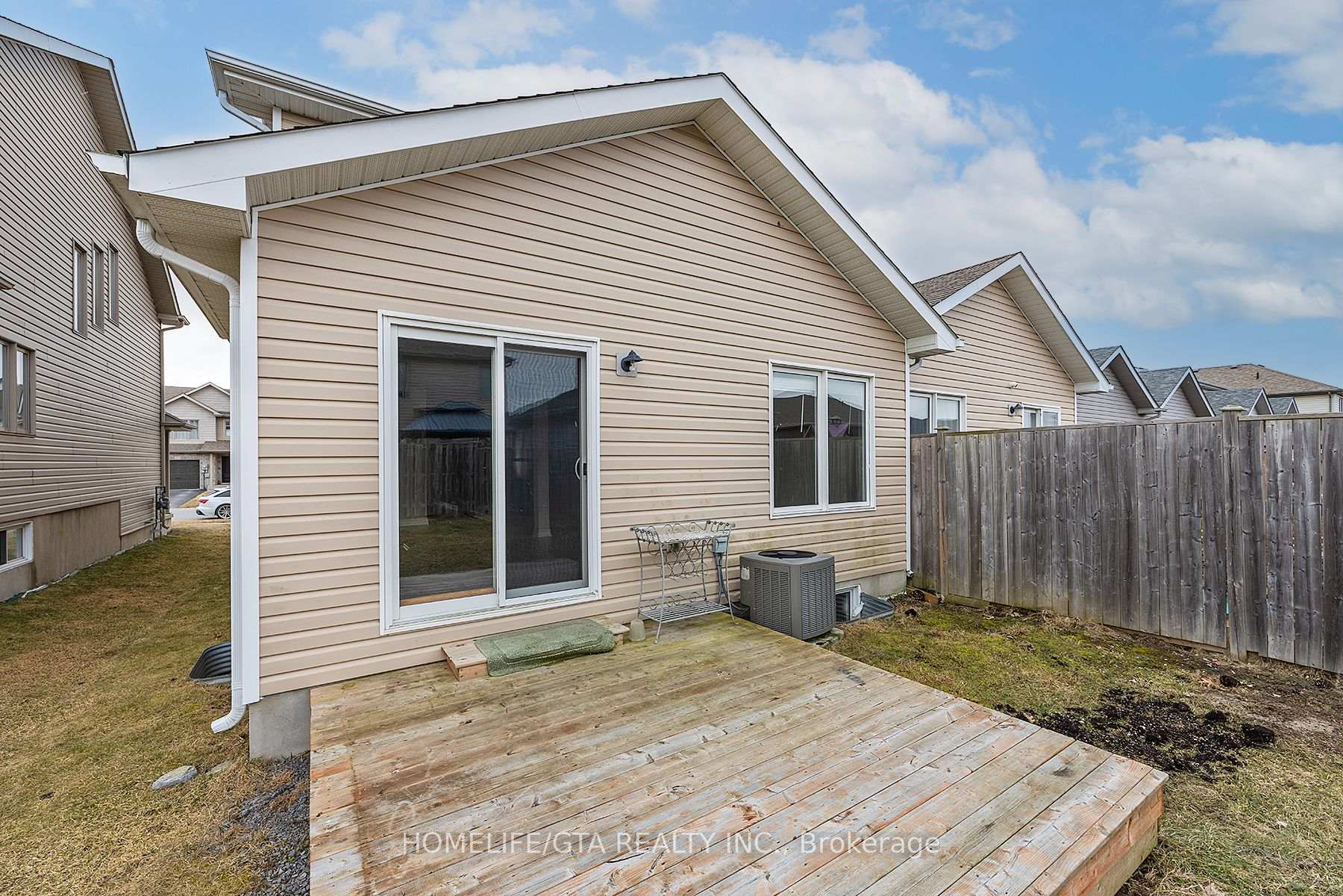 Photo 9 of 1204 Carfa Crescent, Kingston, City Northwest — HOMEH