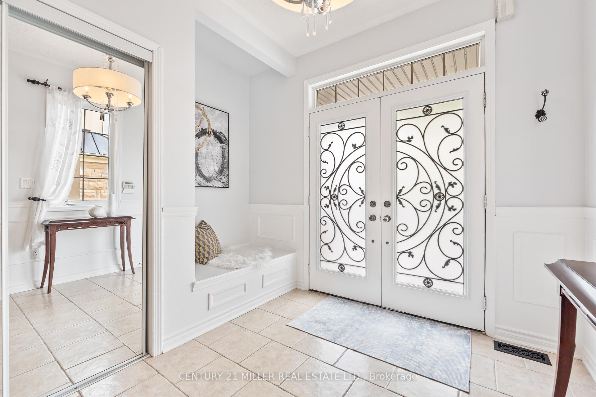 Photo 4 of 740 Casarin Crescent, Milton, Coates — HOMEH