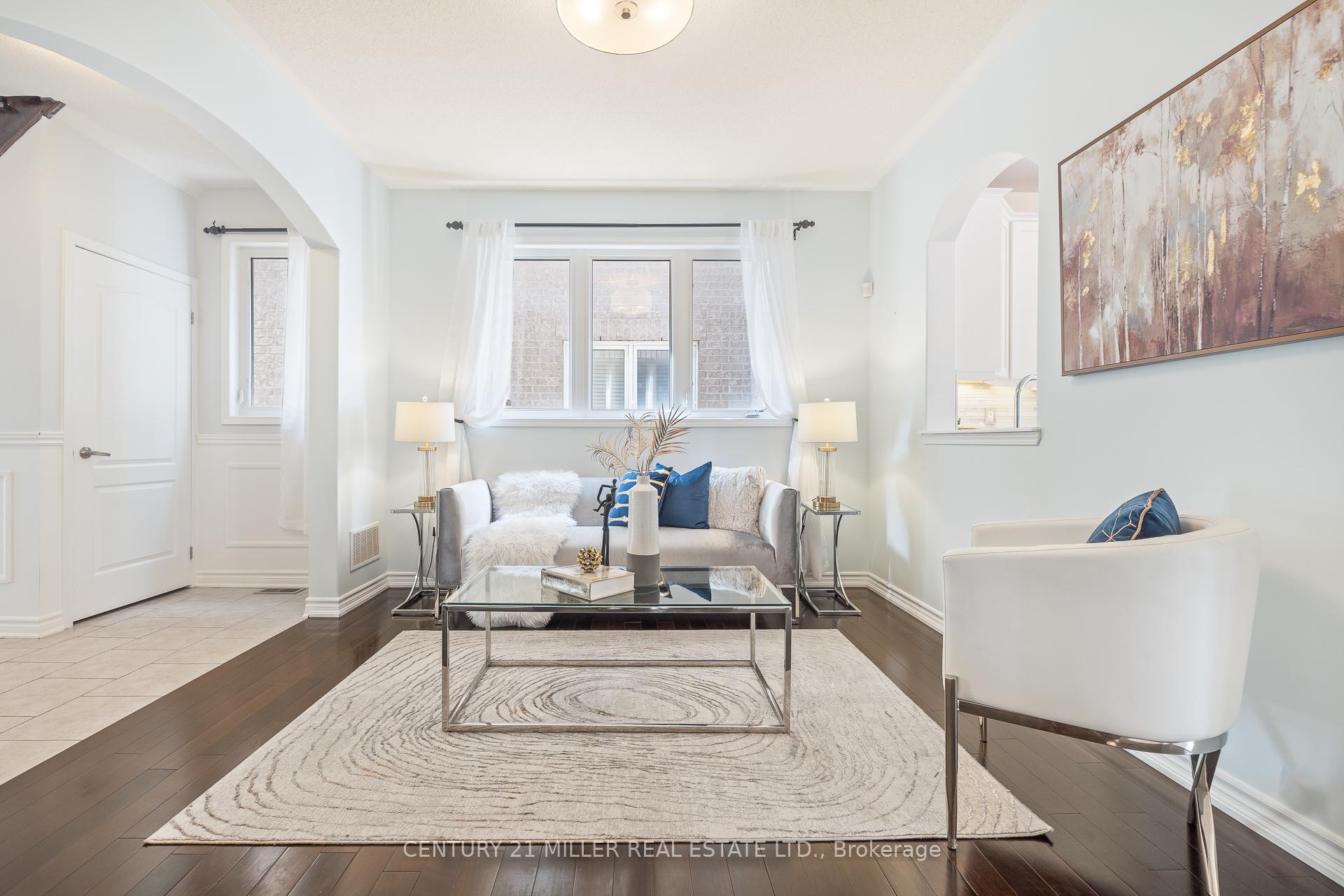 Photo 7 of 740 Casarin Crescent, Milton, Coates — HOMEH