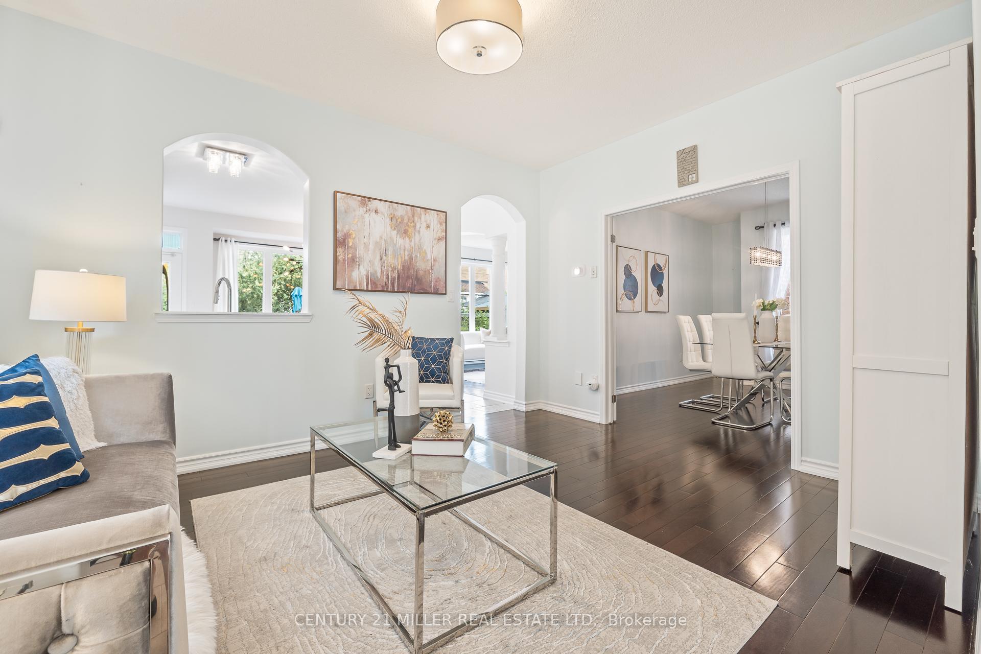 Photo 8 of 740 Casarin Crescent, Milton, Coates — HOMEH