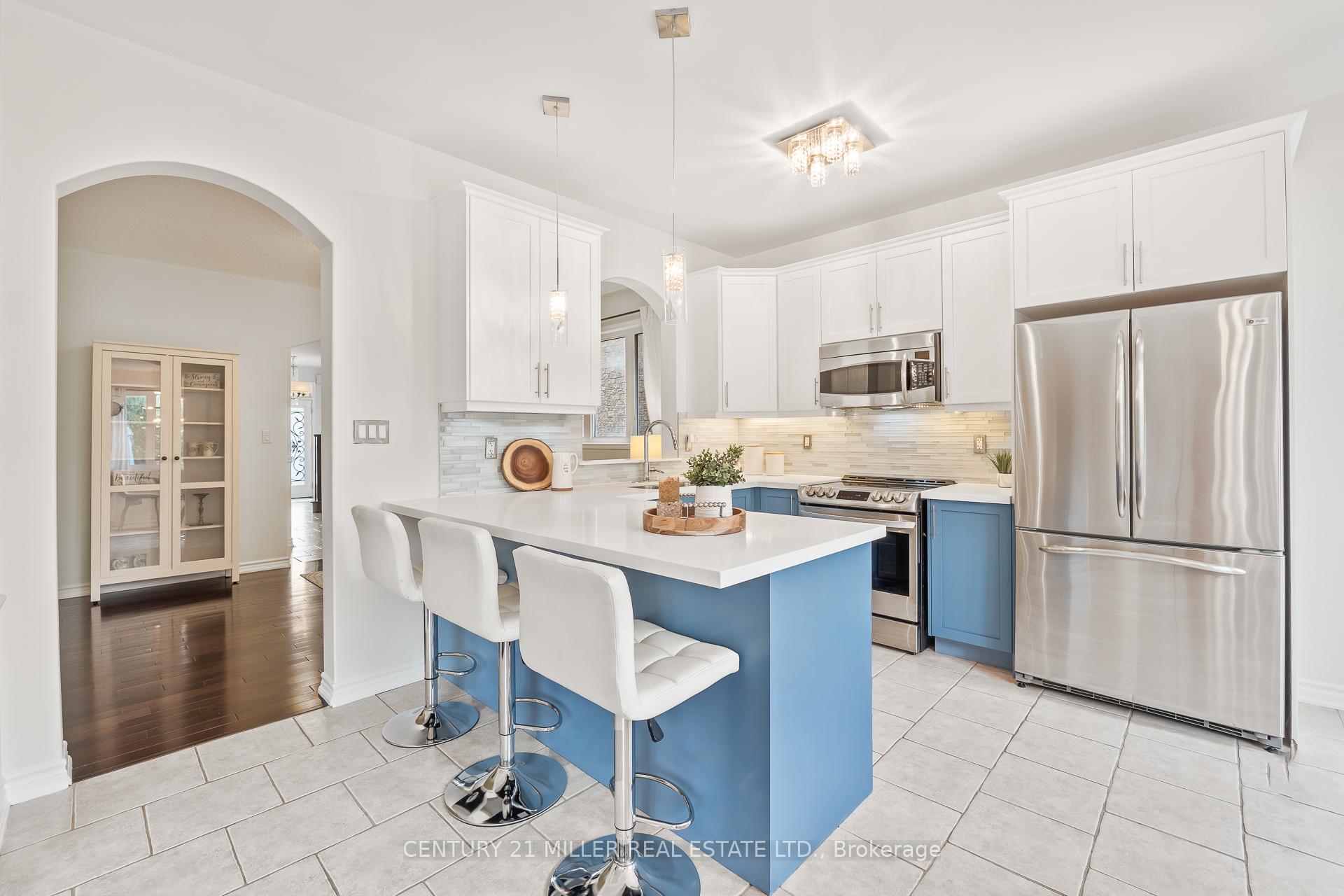 Photo 11 of 740 Casarin Crescent, Milton, Coates — HOMEH