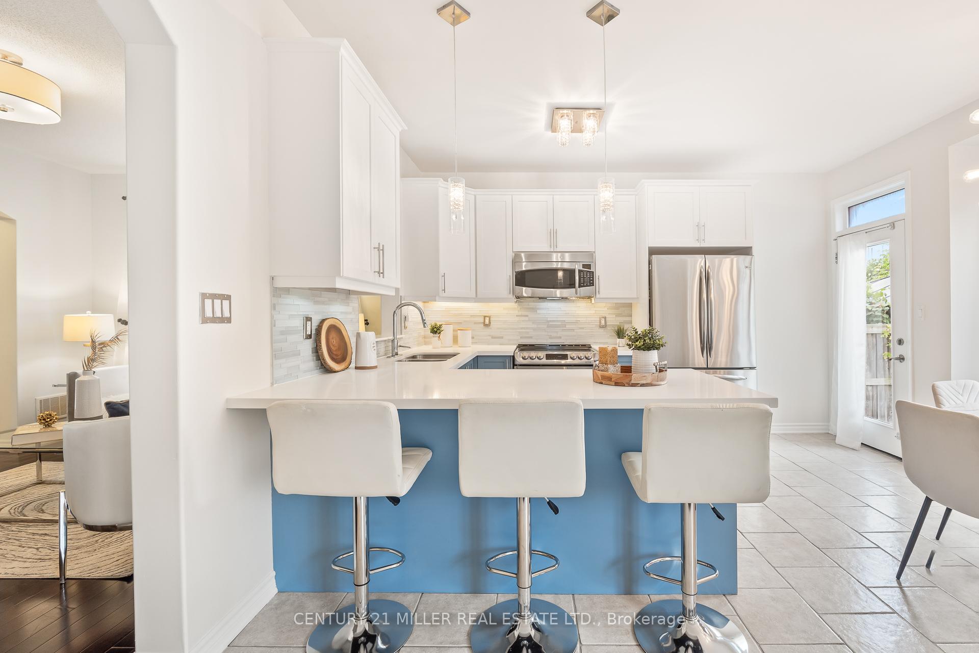 Photo 12 of 740 Casarin Crescent, Milton, Coates — HOMEH