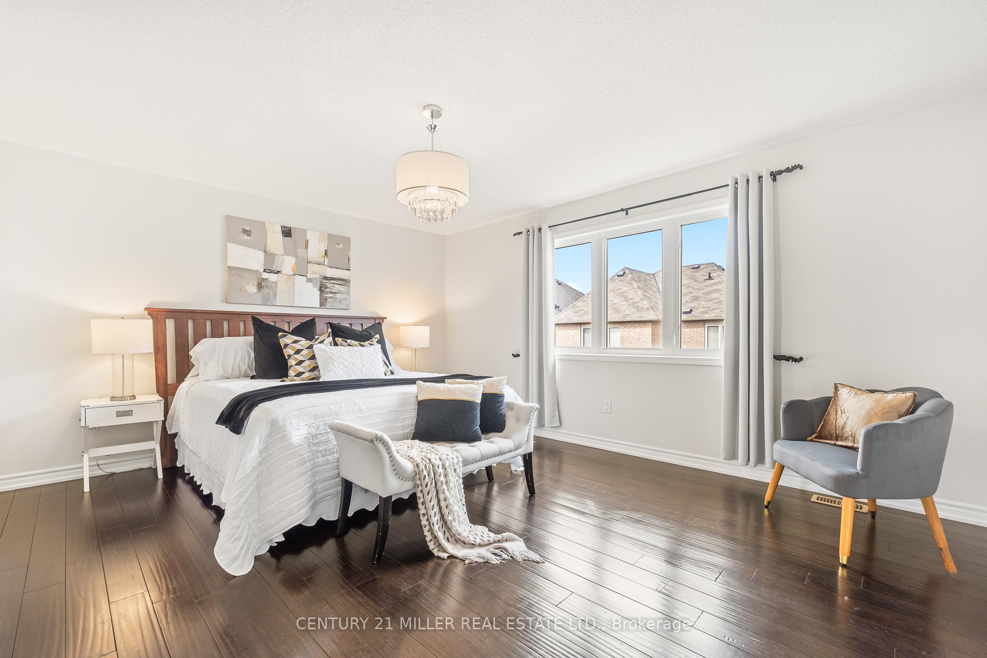 Photo 21 of 740 Casarin Crescent, Milton, Coates — HOMEH