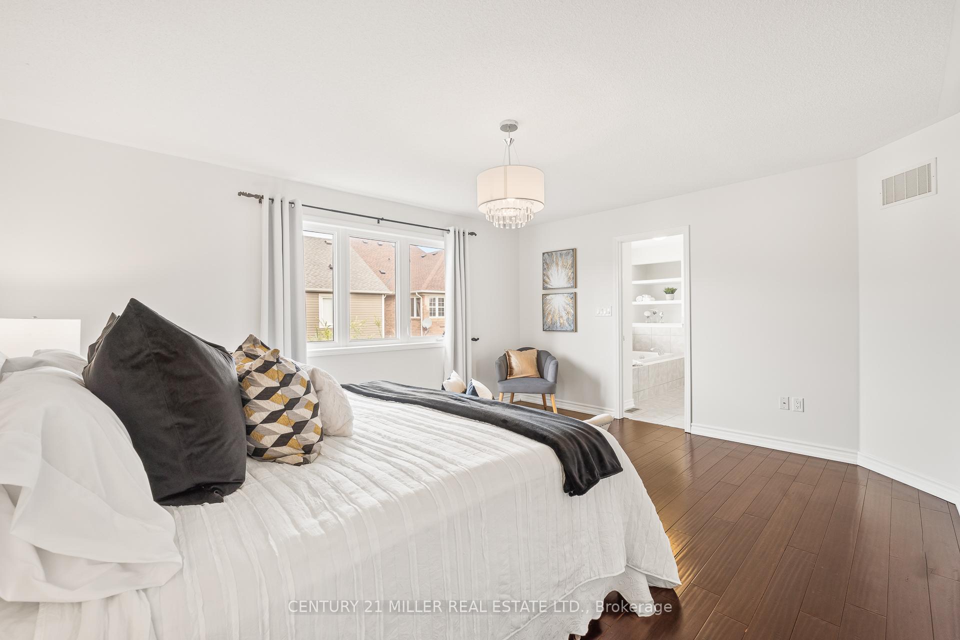 Photo 22 of 740 Casarin Crescent, Milton, Coates — HOMEH