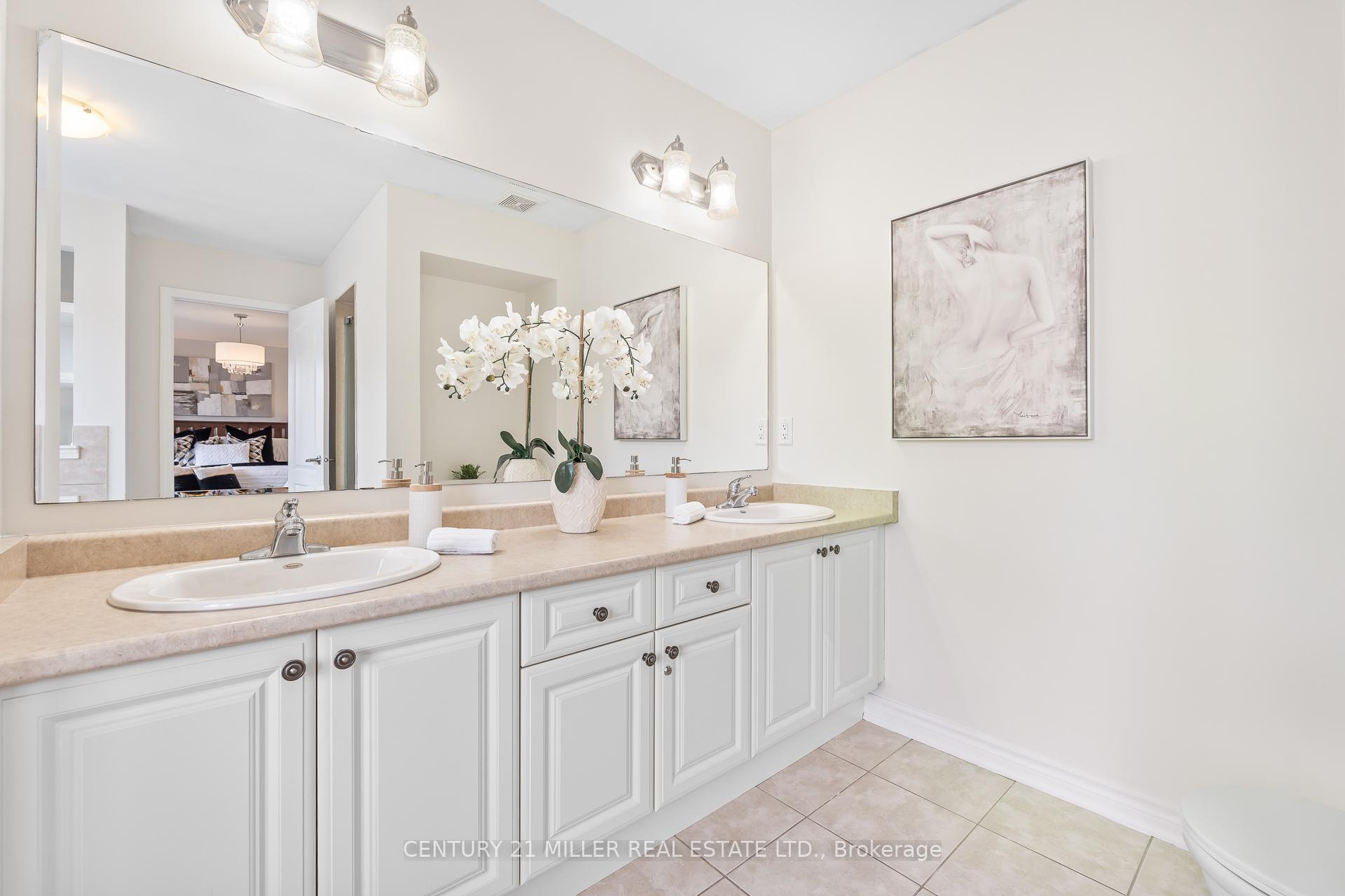 Photo 23 of 740 Casarin Crescent, Milton, Coates — HOMEH