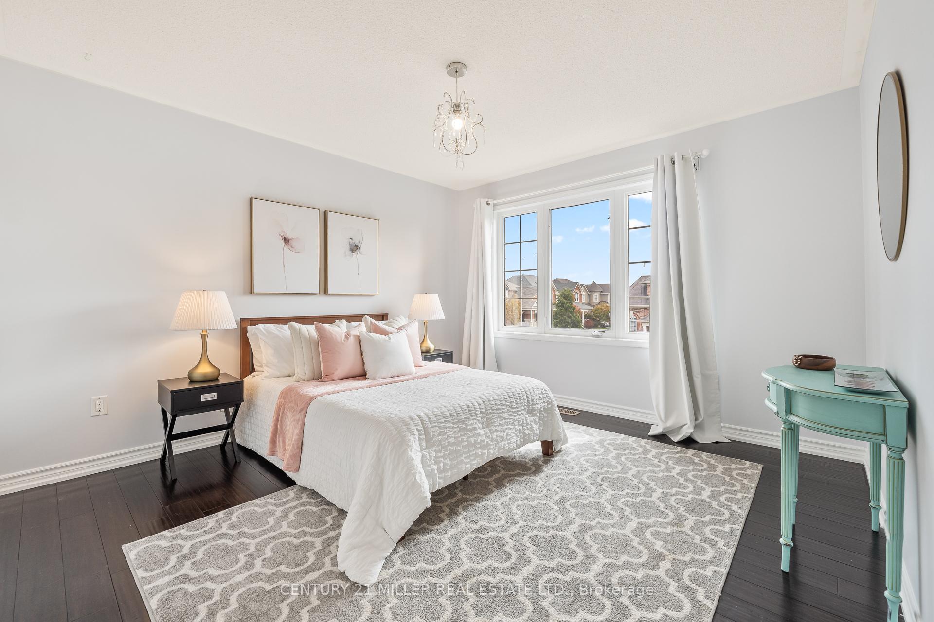 Photo 25 of 740 Casarin Crescent, Milton, Coates — HOMEH