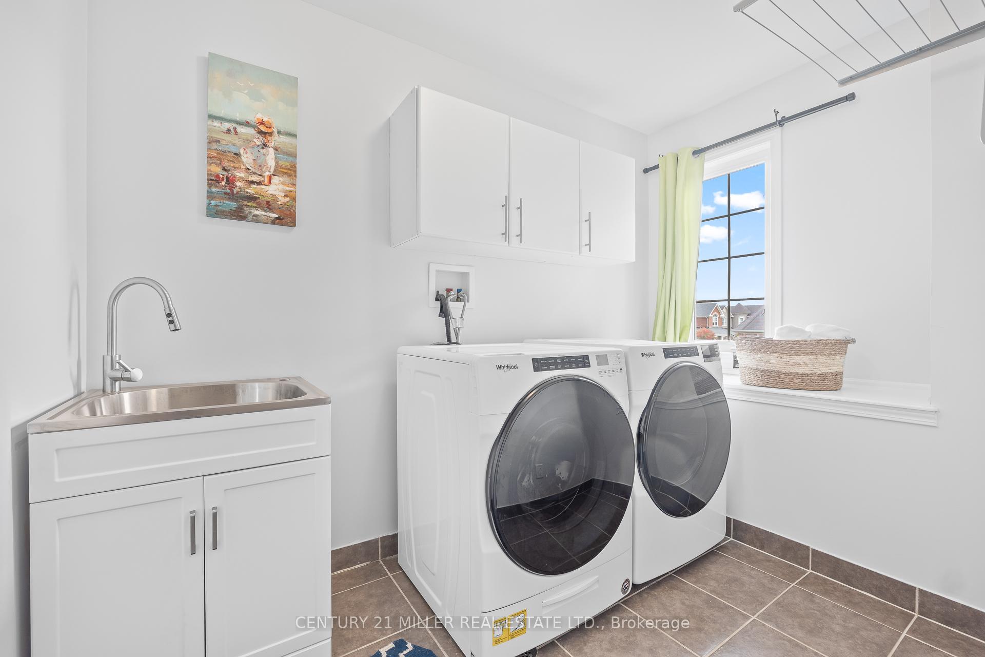 Photo 29 of 740 Casarin Crescent, Milton, Coates — HOMEH