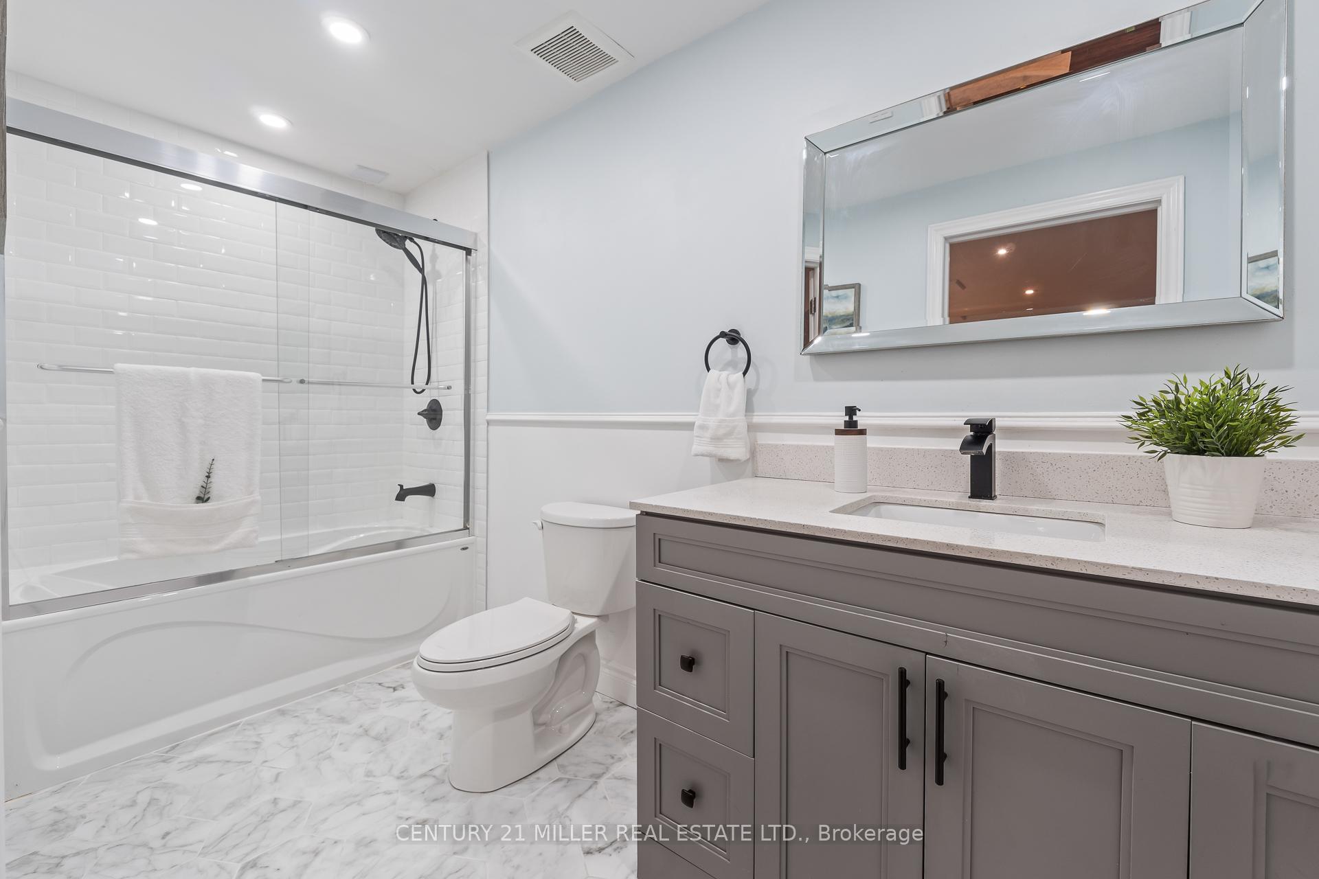 Photo 34 of 740 Casarin Crescent, Milton, Coates — HOMEH