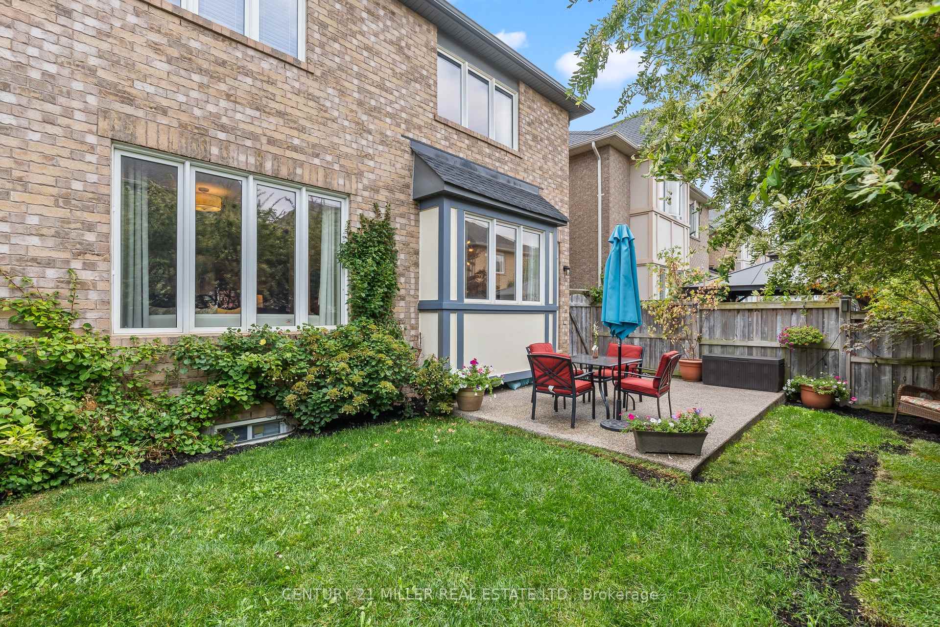 Photo 37 of 740 Casarin Crescent, Milton, Coates — HOMEH