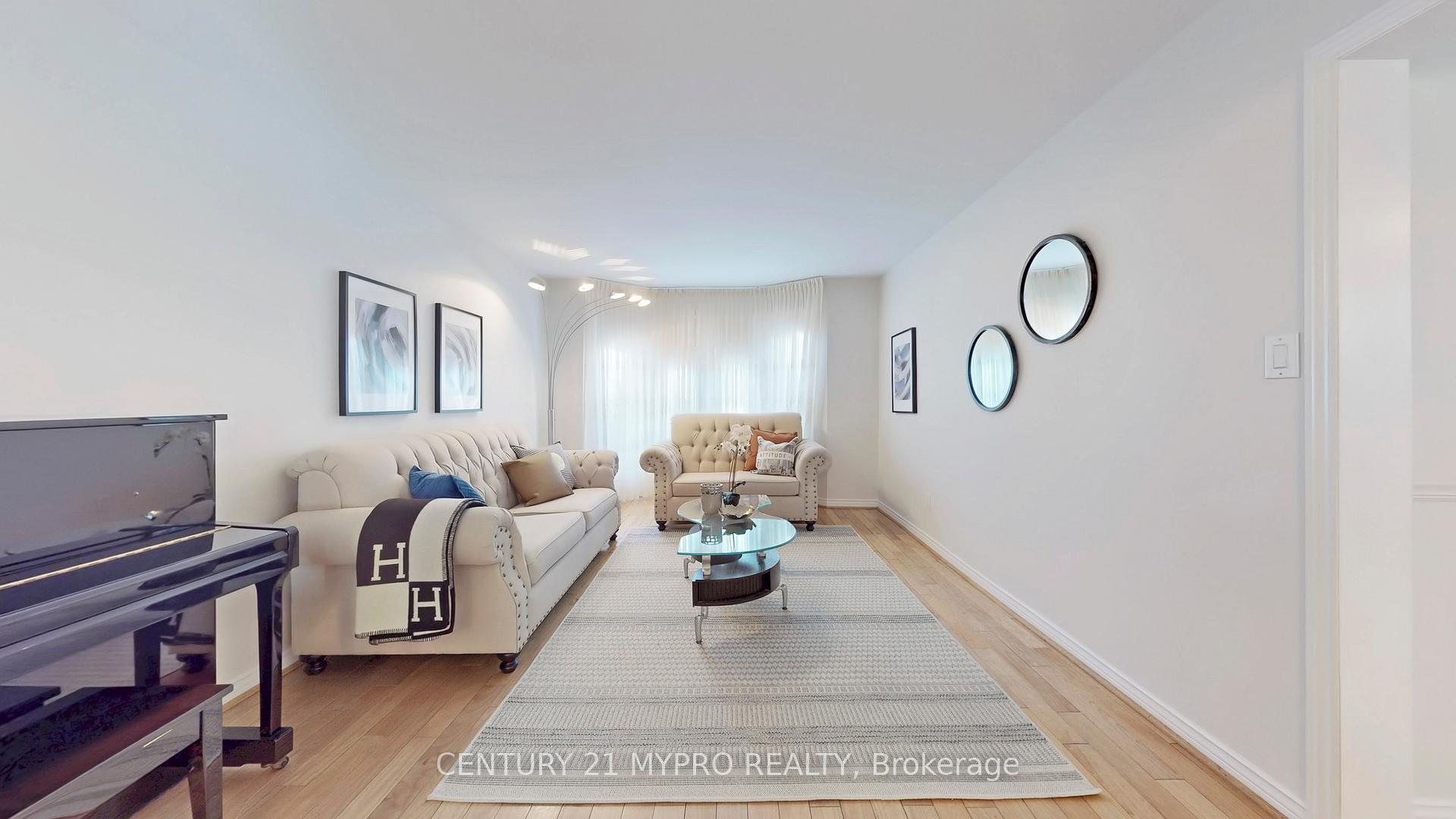 Photo 5 of 4 Mallory Avenue, Markham, Milliken Mills East — HOMEH