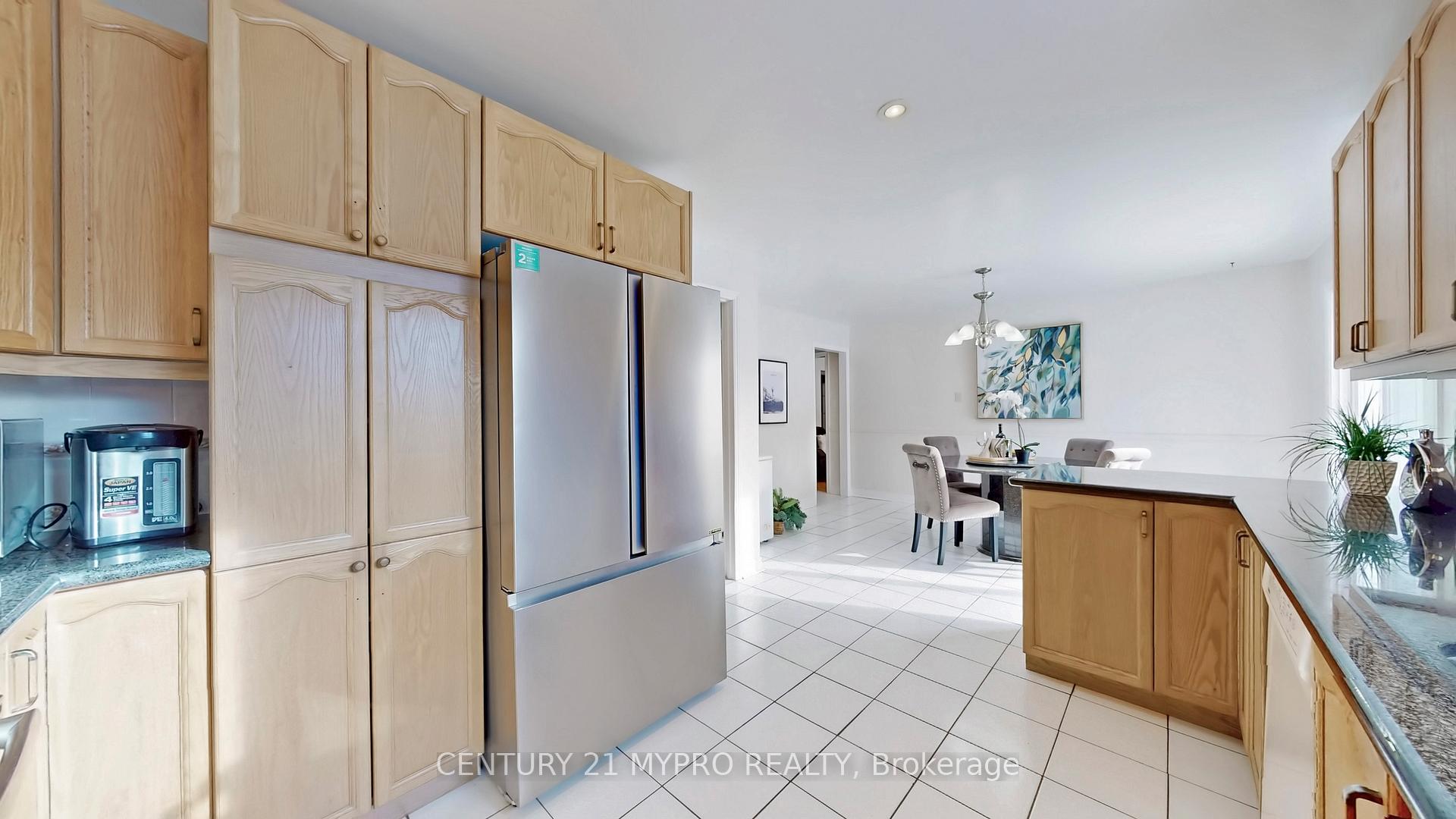 Photo 17 of 4 Mallory Avenue, Markham, Milliken Mills East — HOMEH