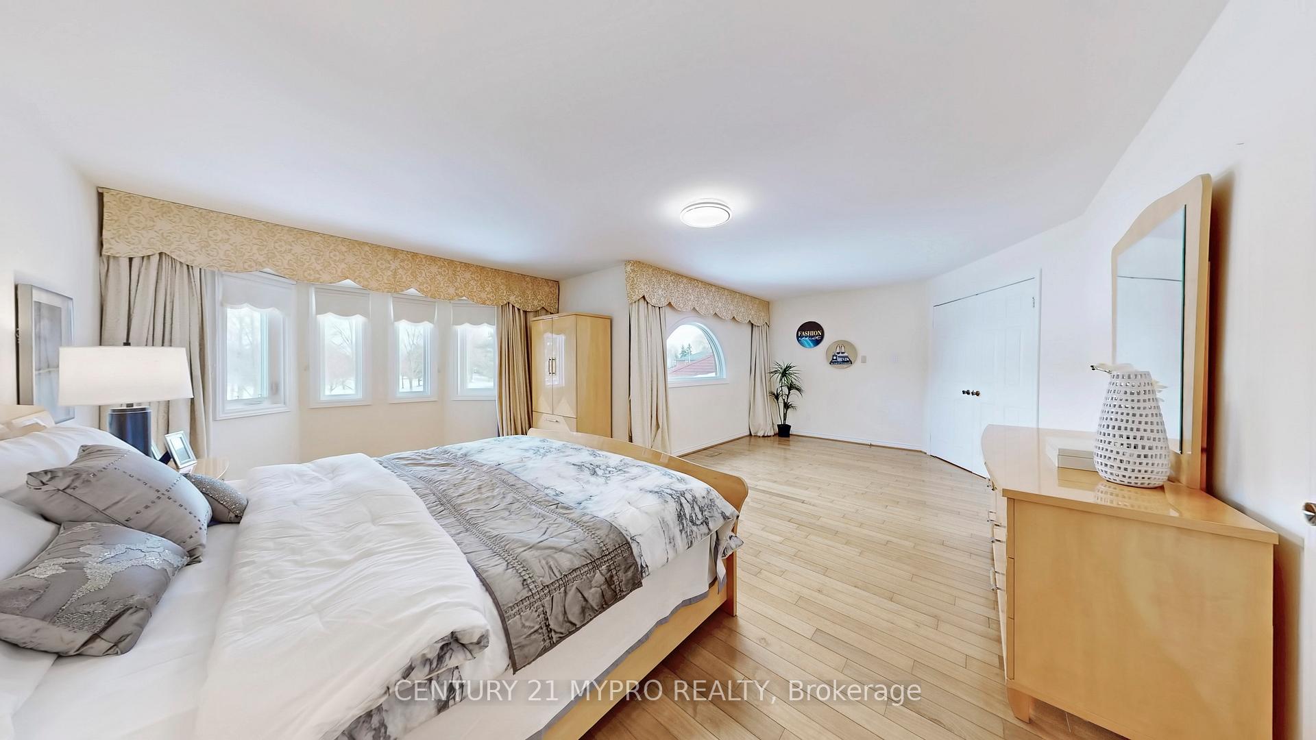 Photo 22 of 4 Mallory Avenue, Markham, Milliken Mills East — HOMEH