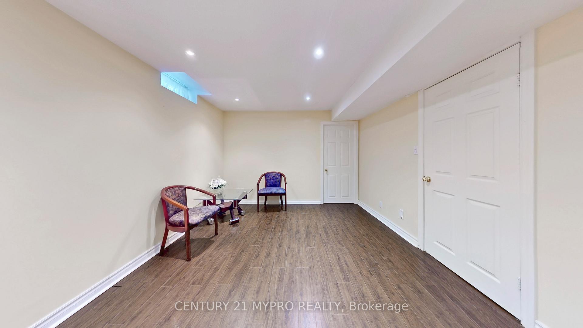 Photo 33 of 4 Mallory Avenue, Markham, Milliken Mills East — HOMEH