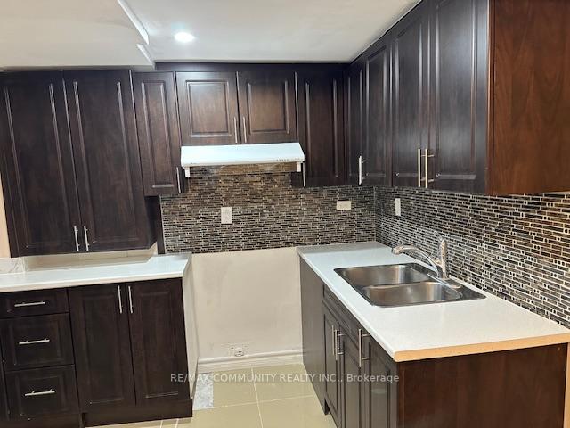 Photo 3 of Unit Bsmt, 154 Rizal Avenue, Markham, Box Grove — HOMEH