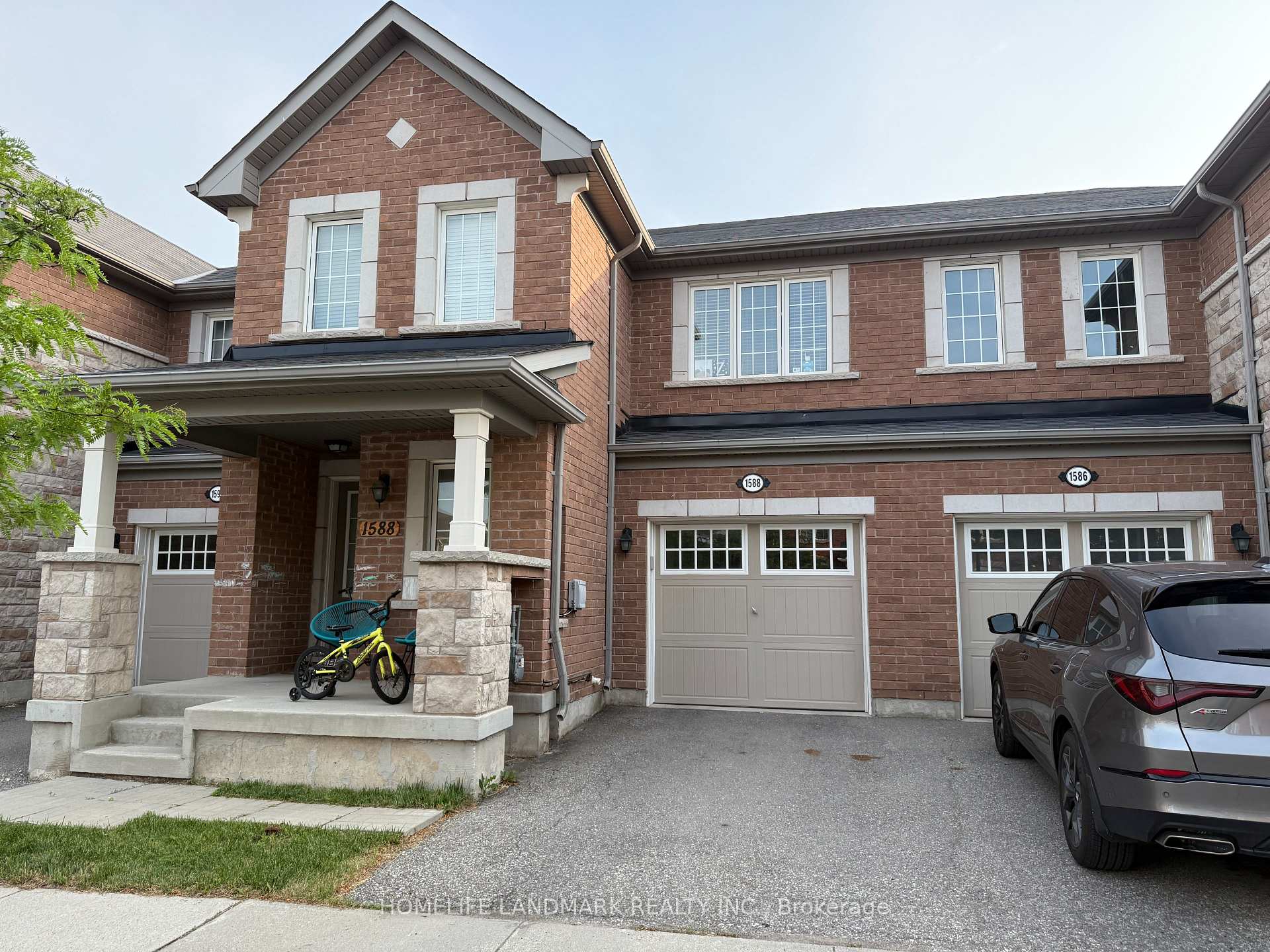 Photo 1 of 1588 Gainer Crescent, Milton, Clarke — HOMEH