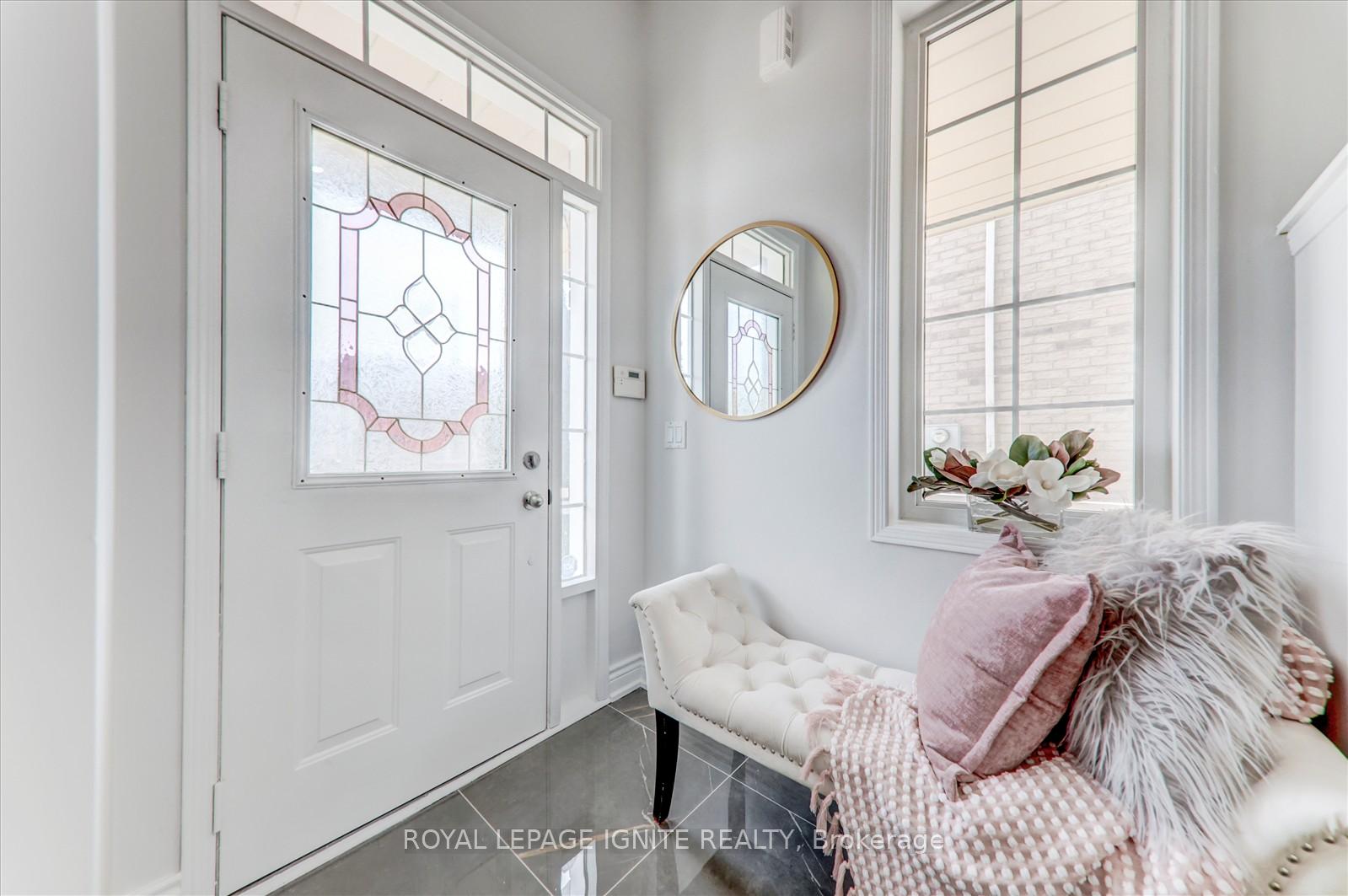 Photo 4 of 340 Bur Oak Avenue, Markham, Berczy — HOMEH