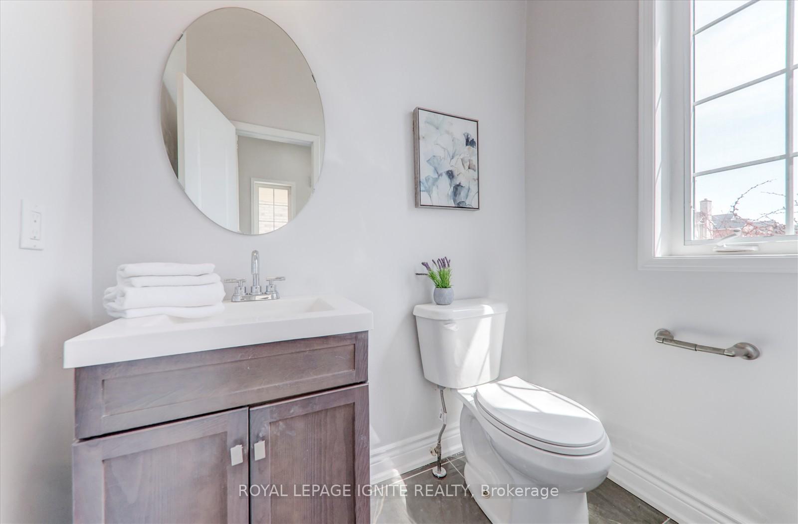 Photo 5 of 340 Bur Oak Avenue, Markham, Berczy — HOMEH