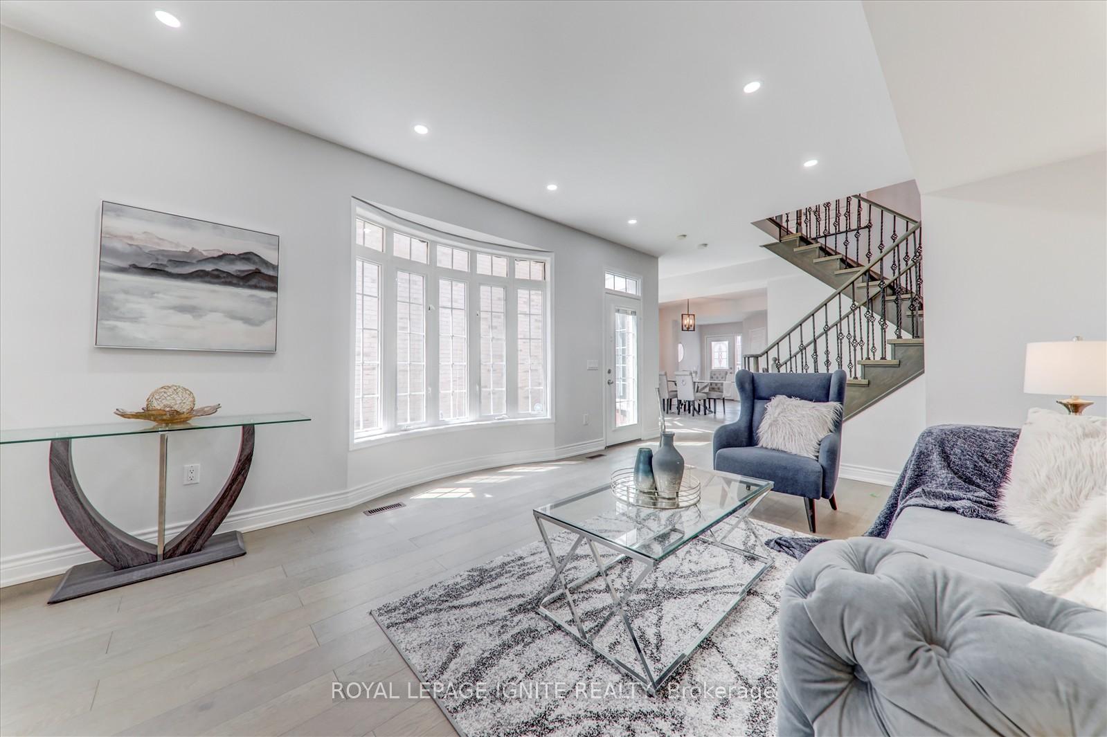 Photo 7 of 340 Bur Oak Avenue, Markham, Berczy — HOMEH