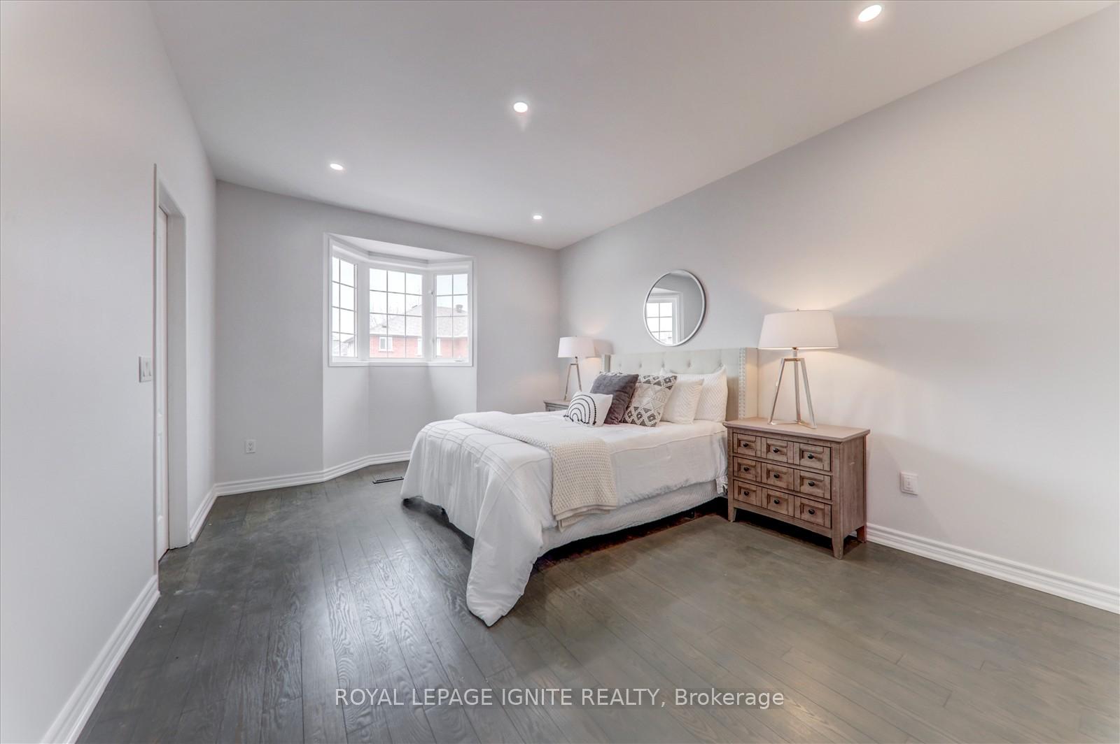 Photo 19 of 340 Bur Oak Avenue, Markham, Berczy — HOMEH
