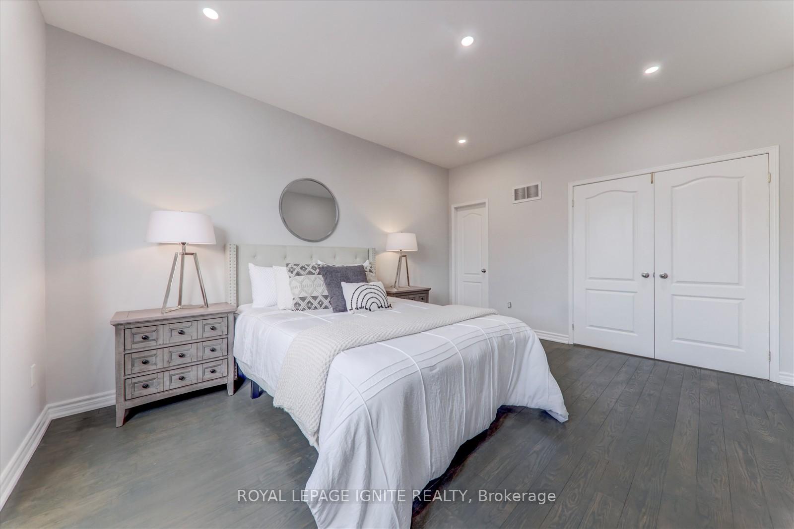 Photo 21 of 340 Bur Oak Avenue, Markham, Berczy — HOMEH