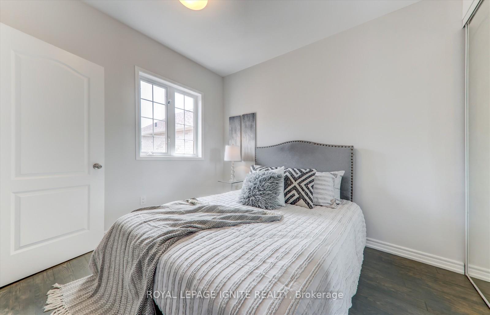 Photo 25 of 340 Bur Oak Avenue, Markham, Berczy — HOMEH