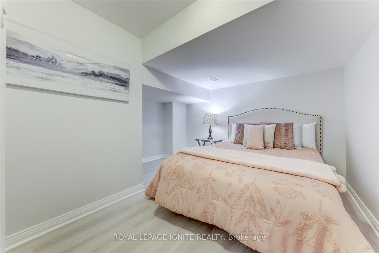 Photo 34 of 340 Bur Oak Avenue, Markham, Berczy — HOMEH