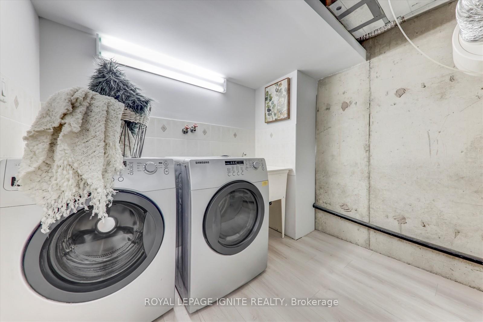 Photo 37 of 340 Bur Oak Avenue, Markham, Berczy — HOMEH